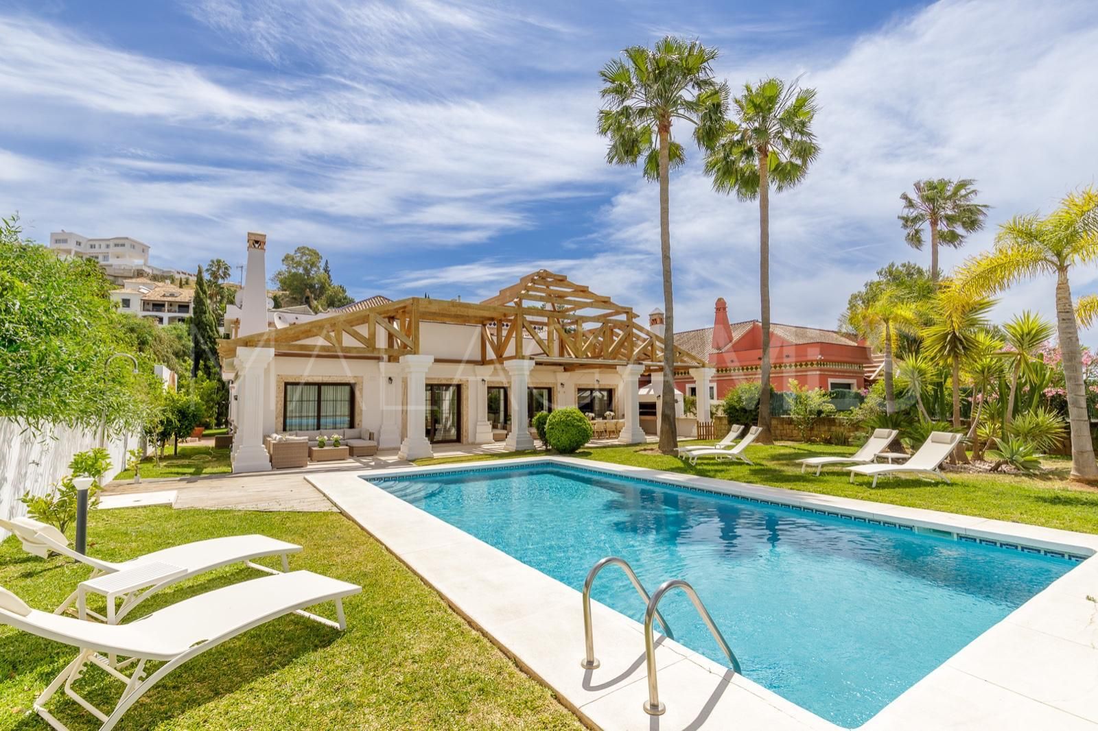 Villa for sale in Mijas Golf