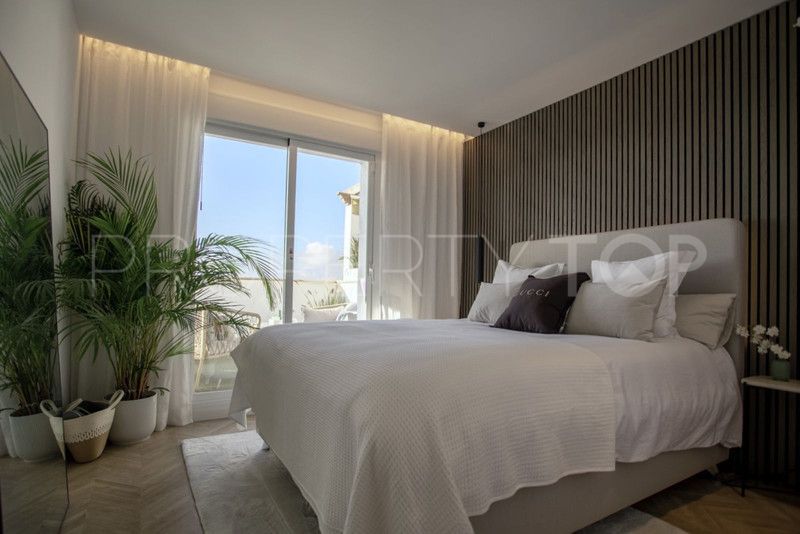 For sale 3 bedrooms penthouse in Nueva Andalucia