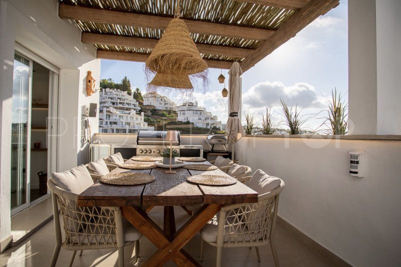 For sale 3 bedrooms penthouse in Nueva Andalucia