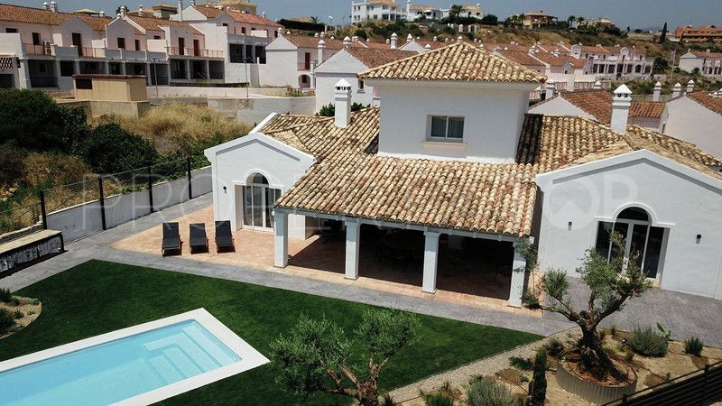 Se vende villa en Casares Playa con 4 dormitorios