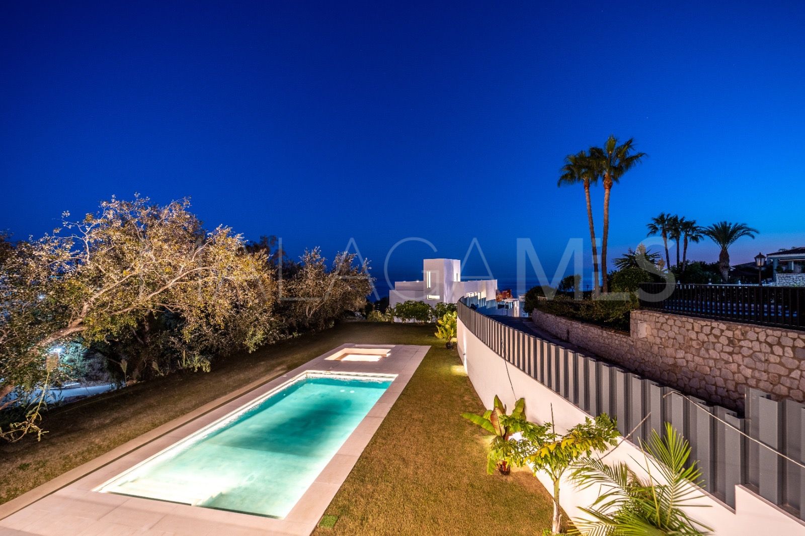 Villa for sale in Benalmadena Costa