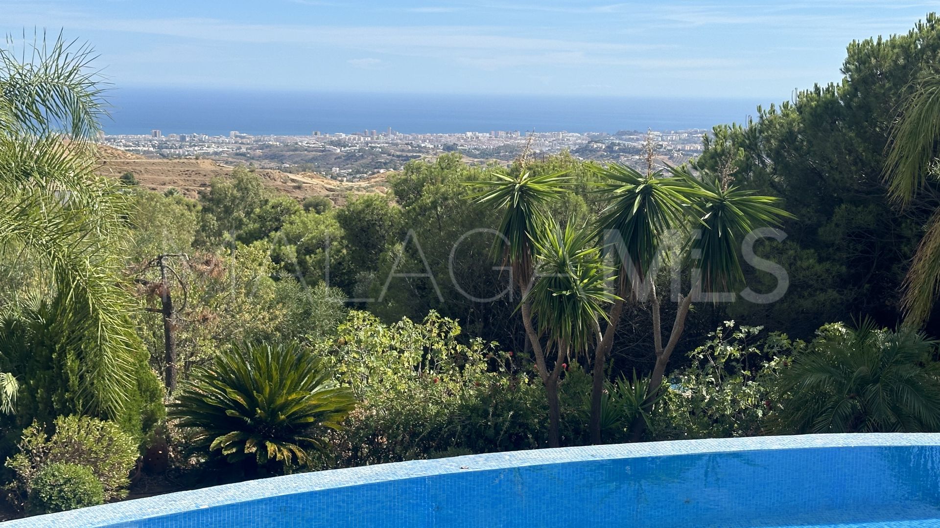 Villa for sale in Mijas