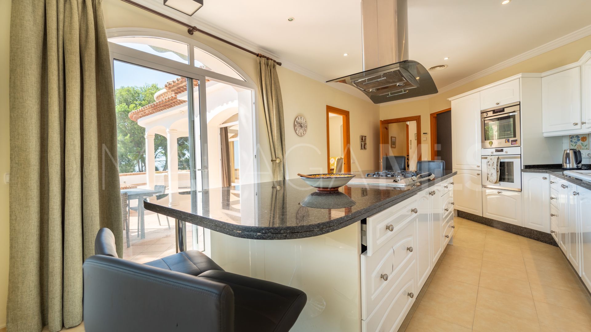 Villa for sale in Mijas