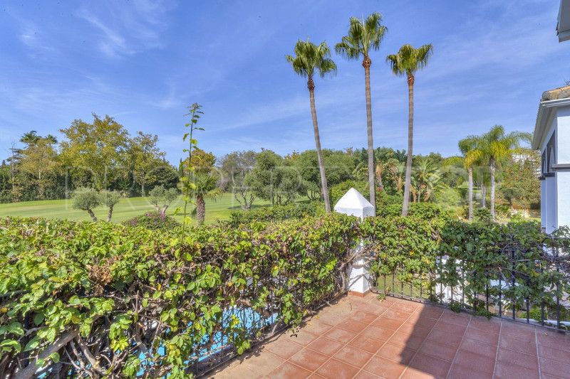 For sale villa in Guadalmina Alta with 5 bedrooms