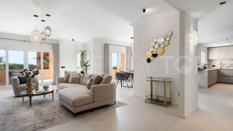 Atico duplex en venta de 3 dormitorios en Nueva Andalucia