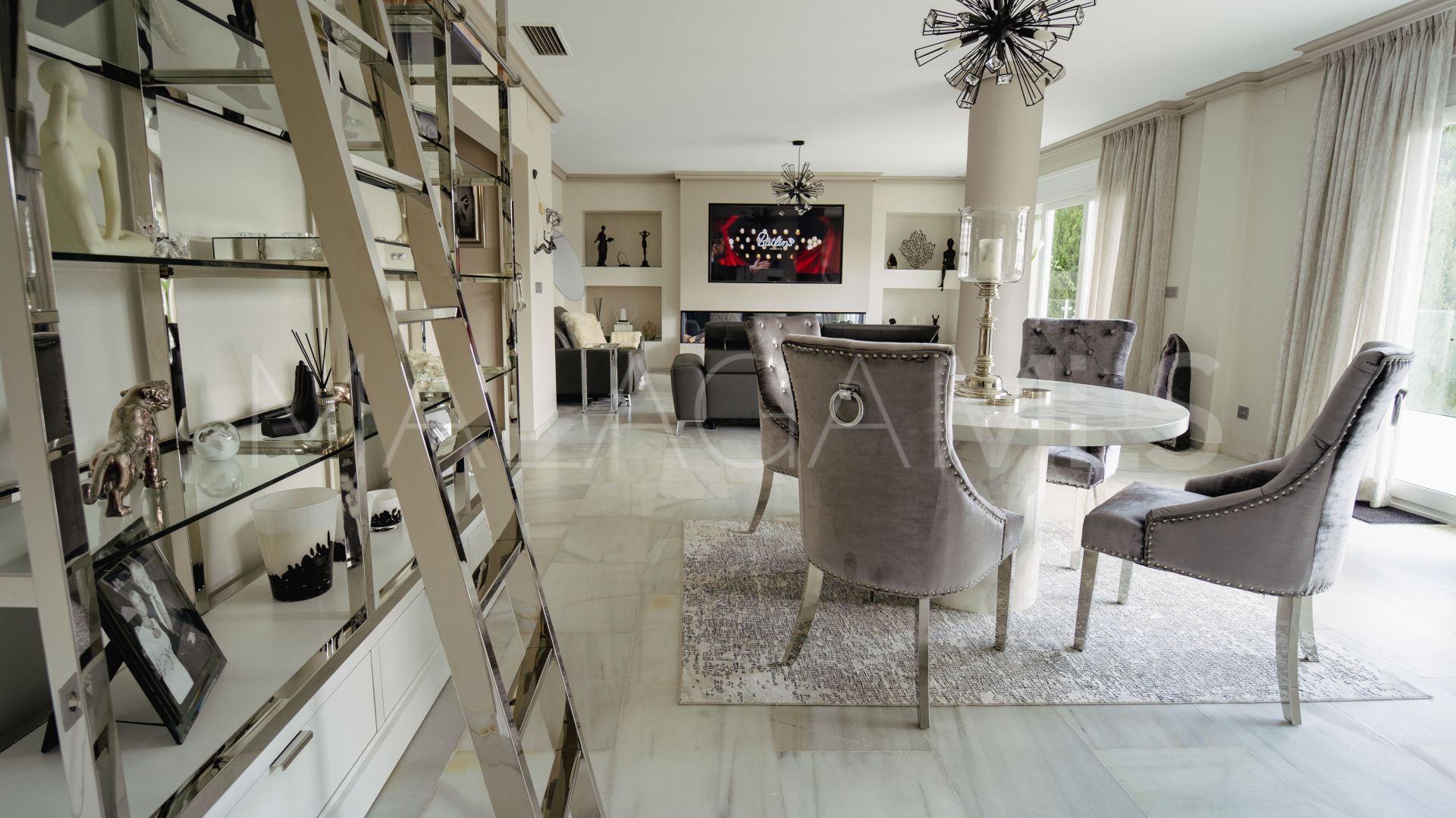 Villa for sale in Nagüeles