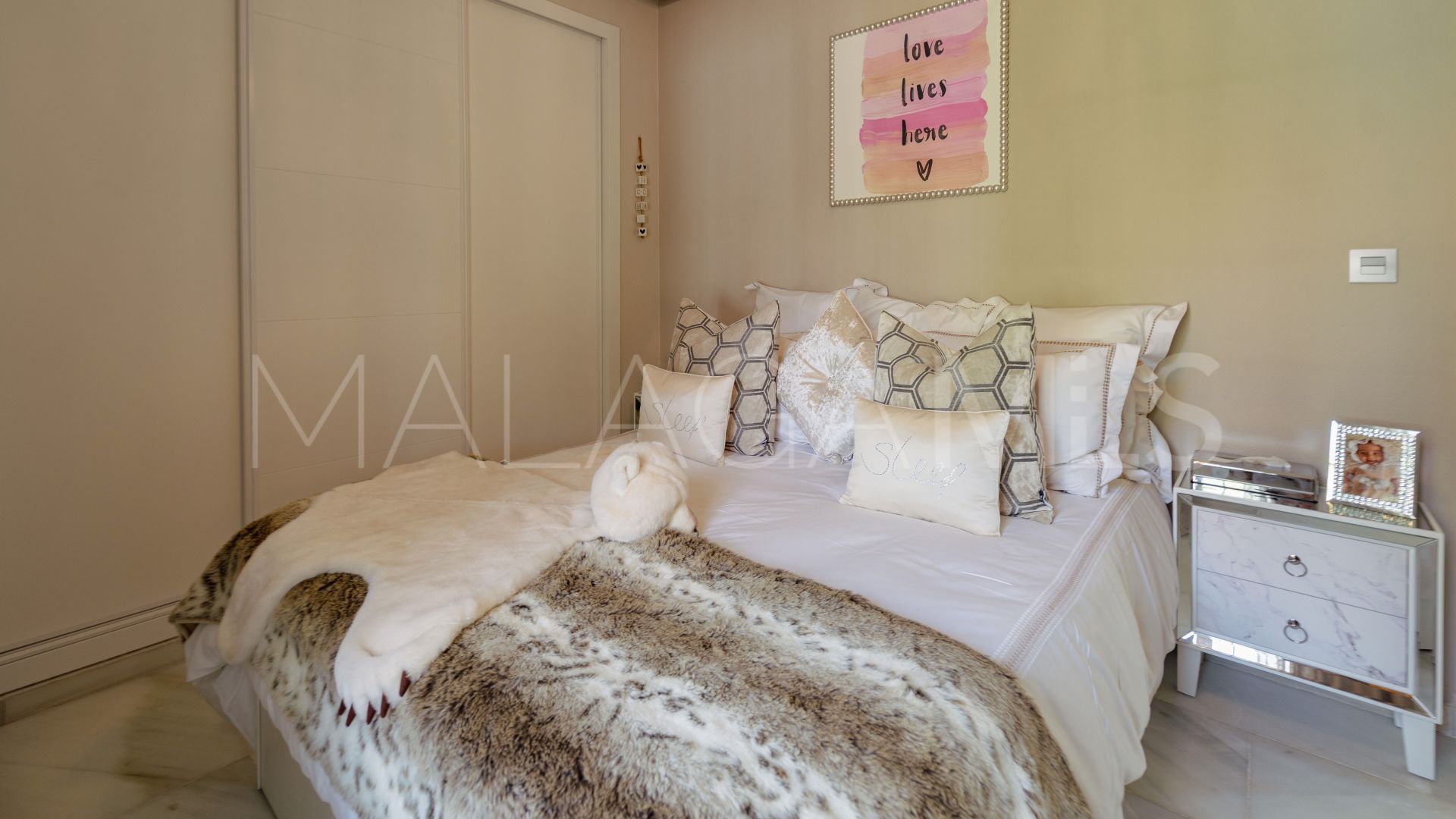 Villa for sale in Nagüeles