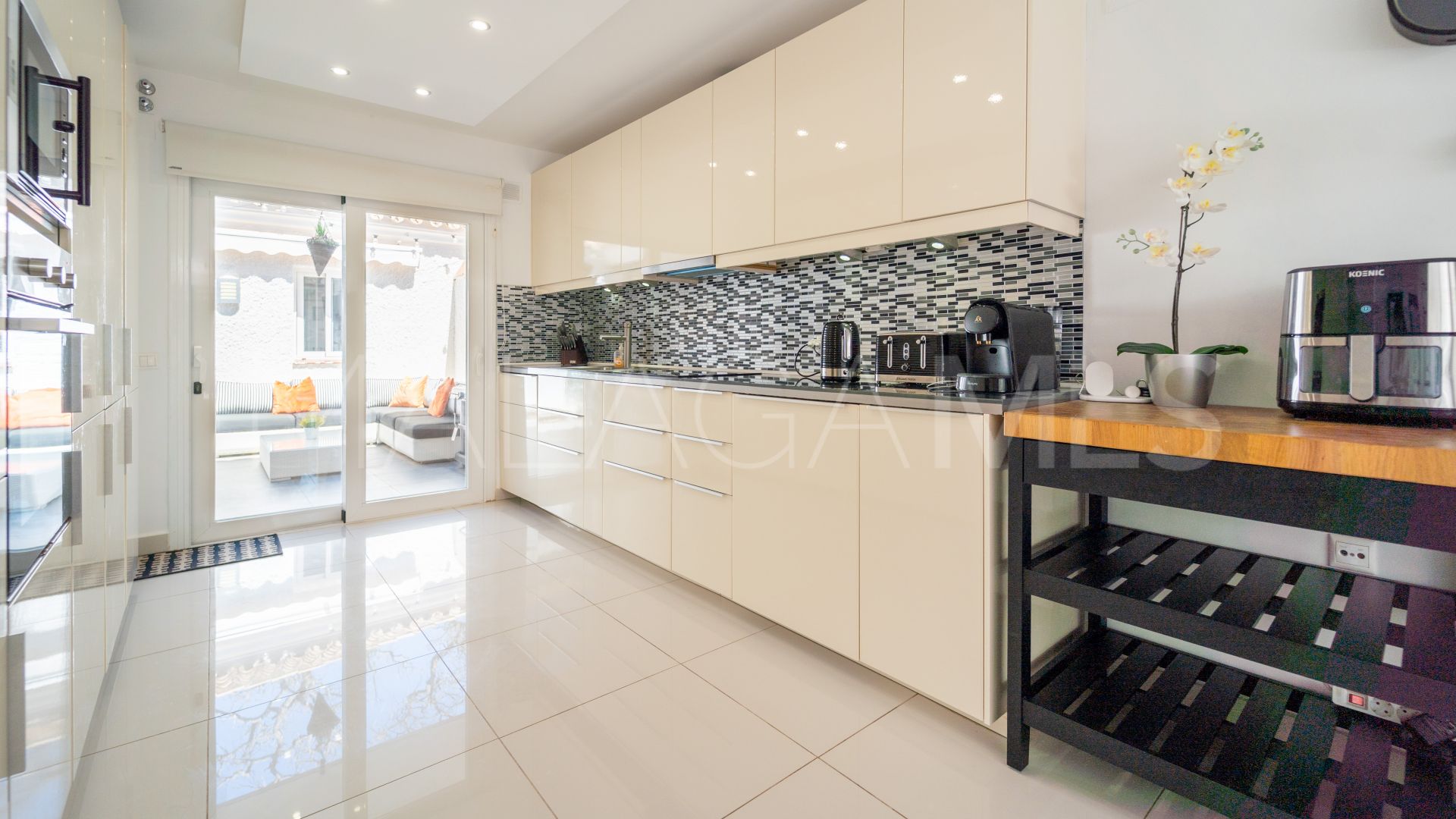 Villa for sale de 3 bedrooms in Calahonda