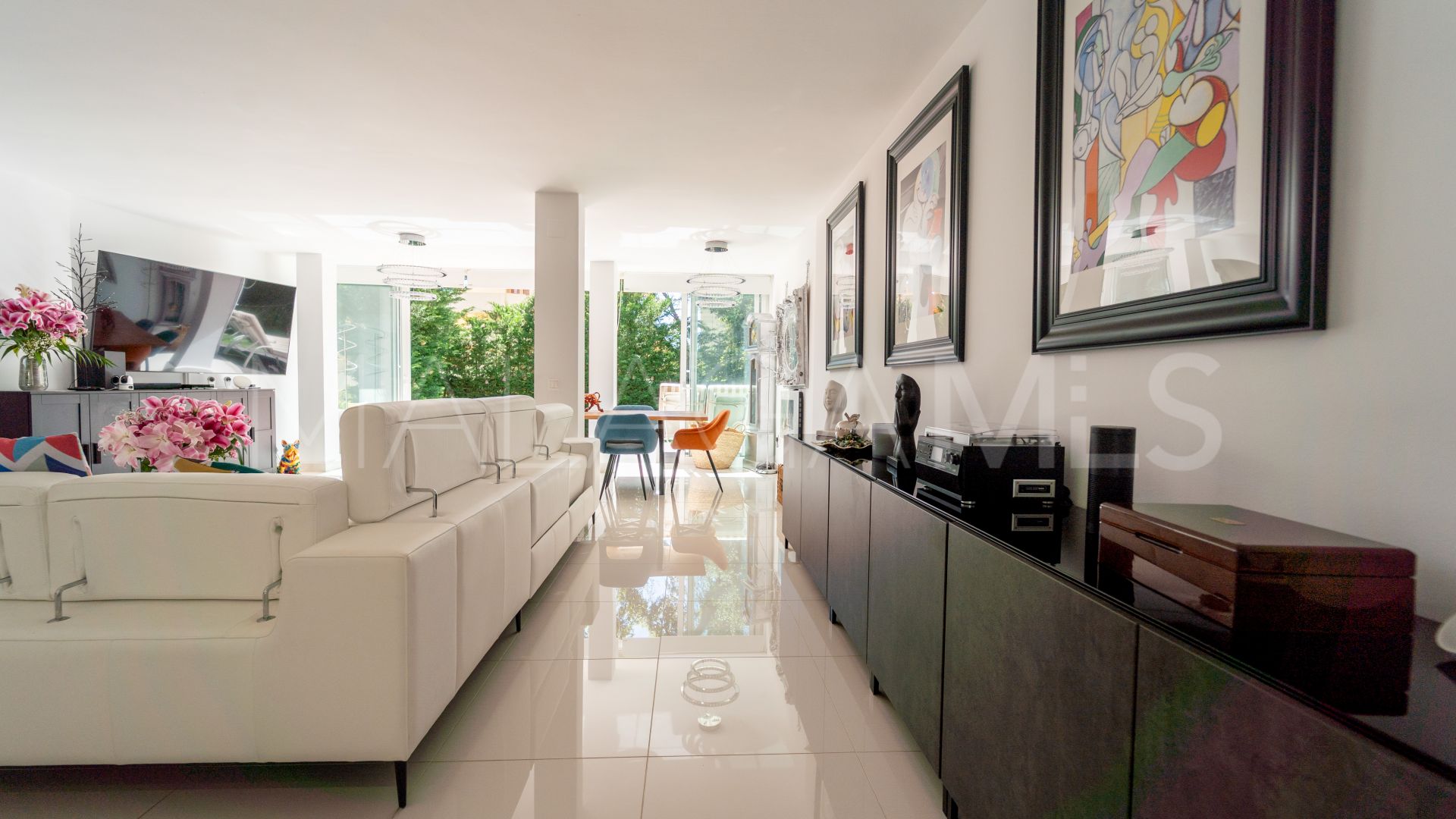 Villa for sale de 3 bedrooms in Calahonda