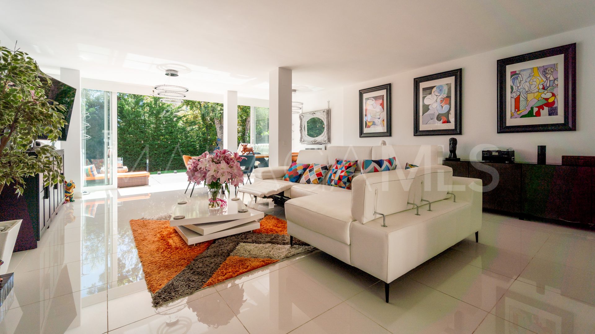Villa for sale de 3 bedrooms in Calahonda