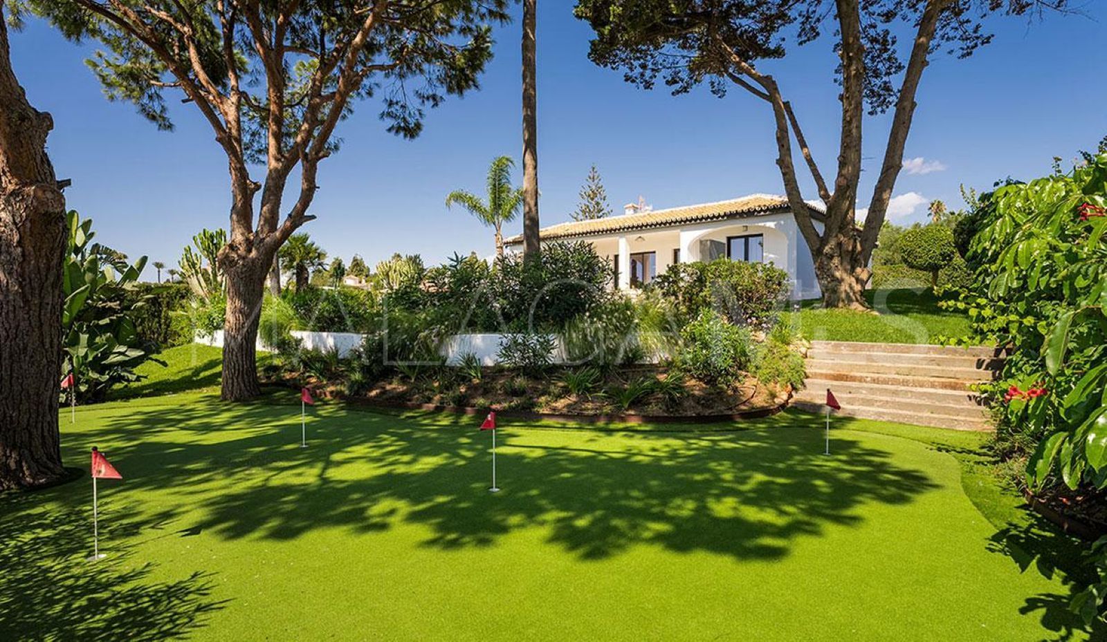 Villa for sale in El Chaparral
