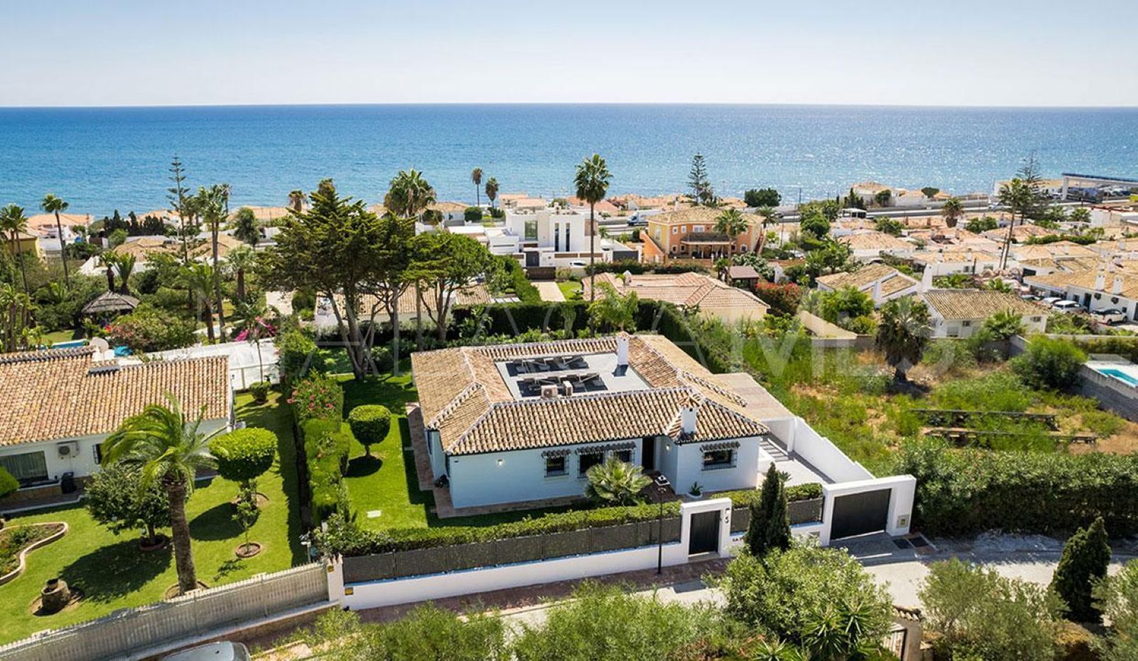 Villa for sale in El Chaparral