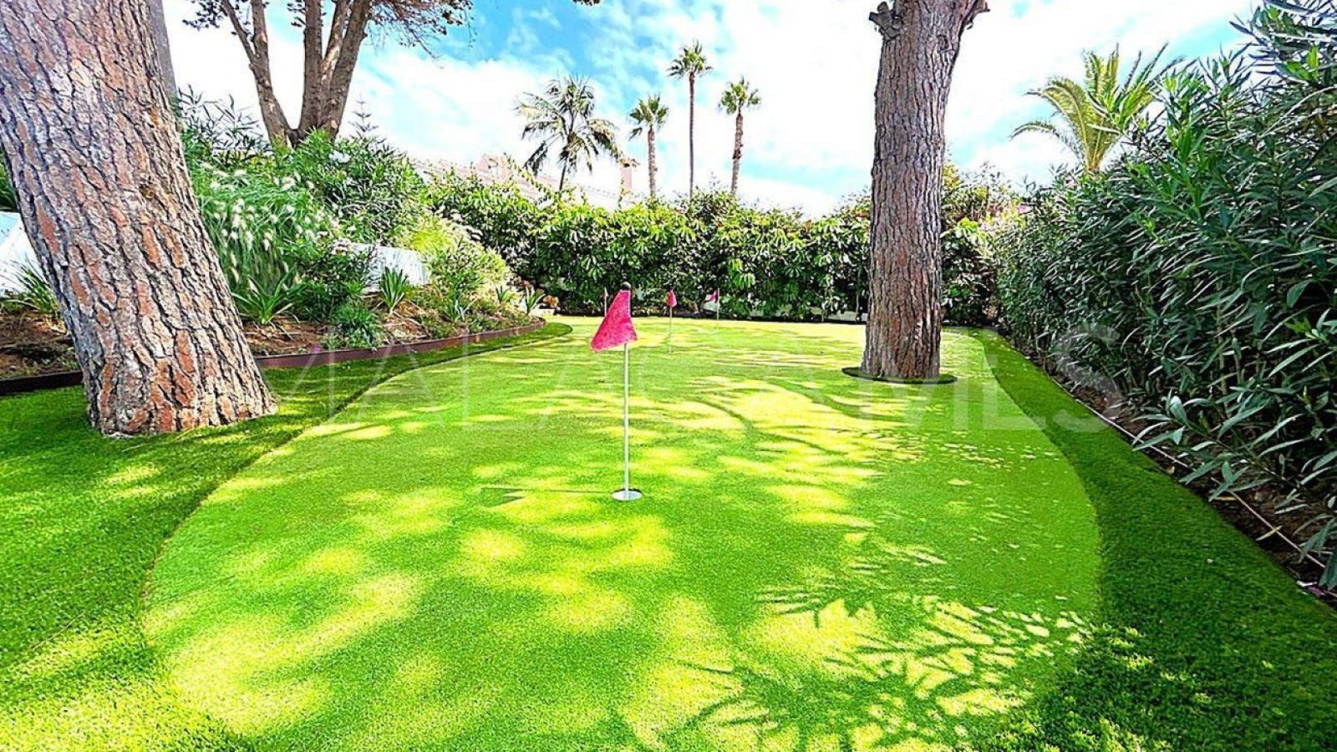 Villa for sale in El Chaparral