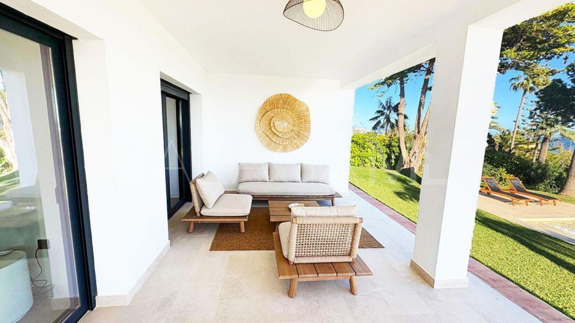 Villa for sale in El Chaparral