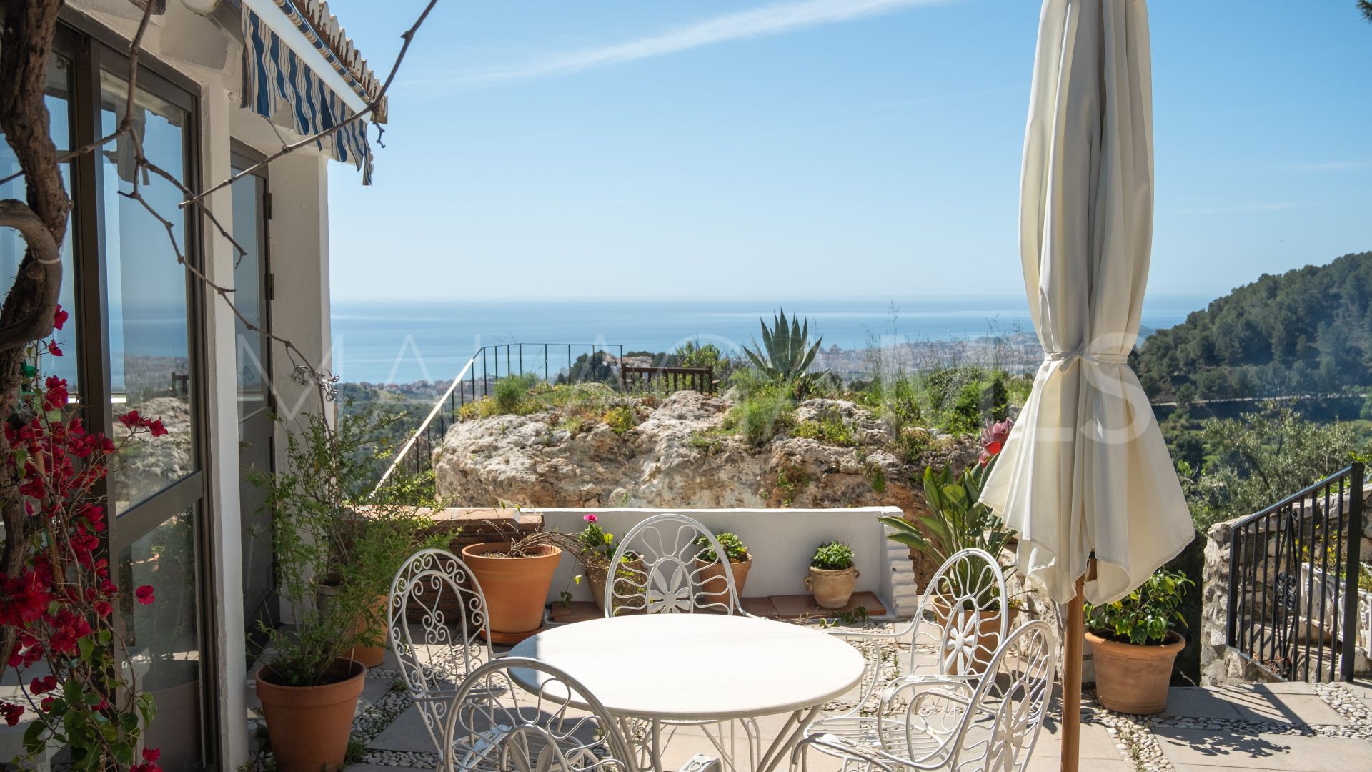 Villa for sale in Mijas