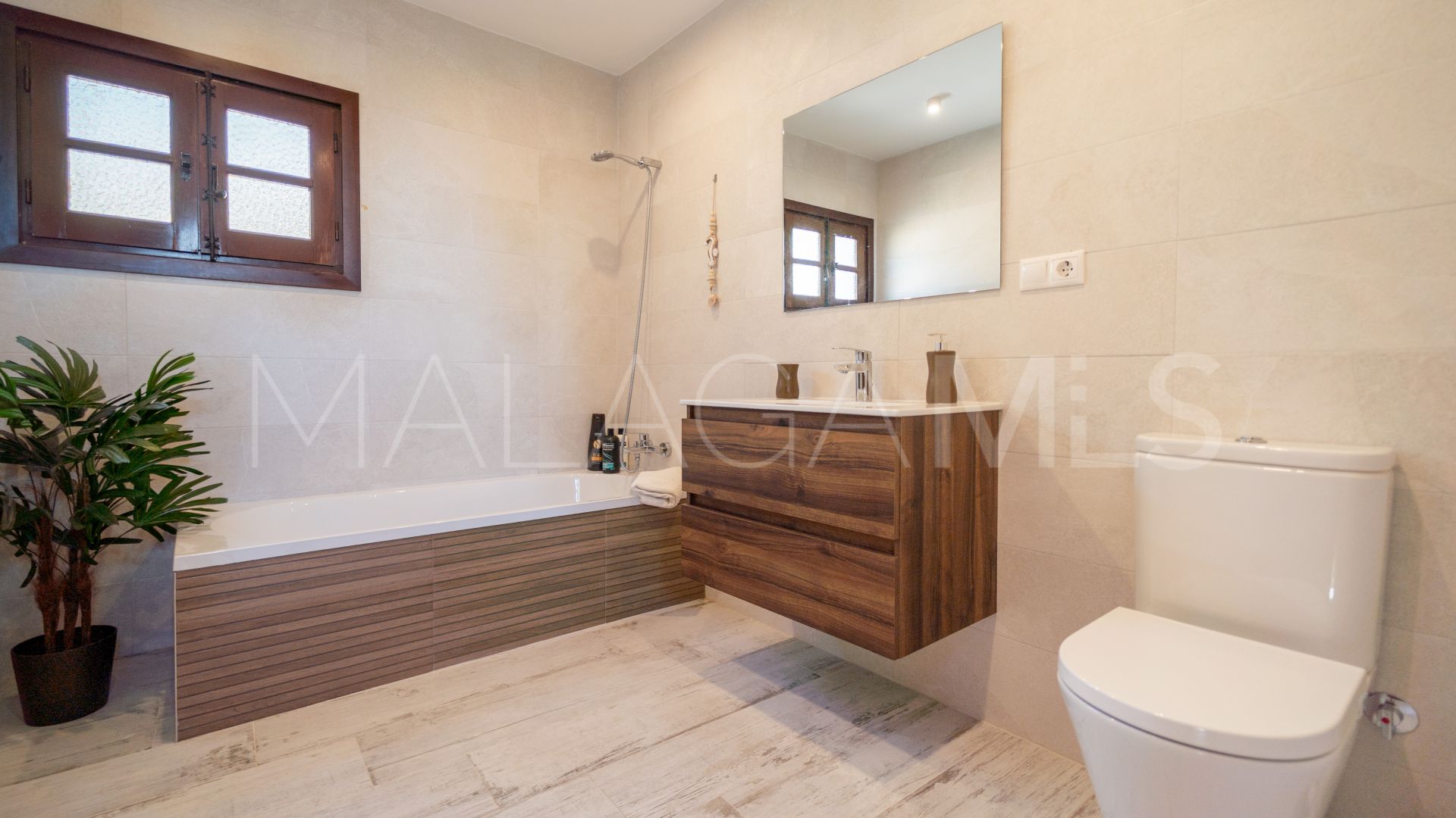 Villa for sale in Mijas