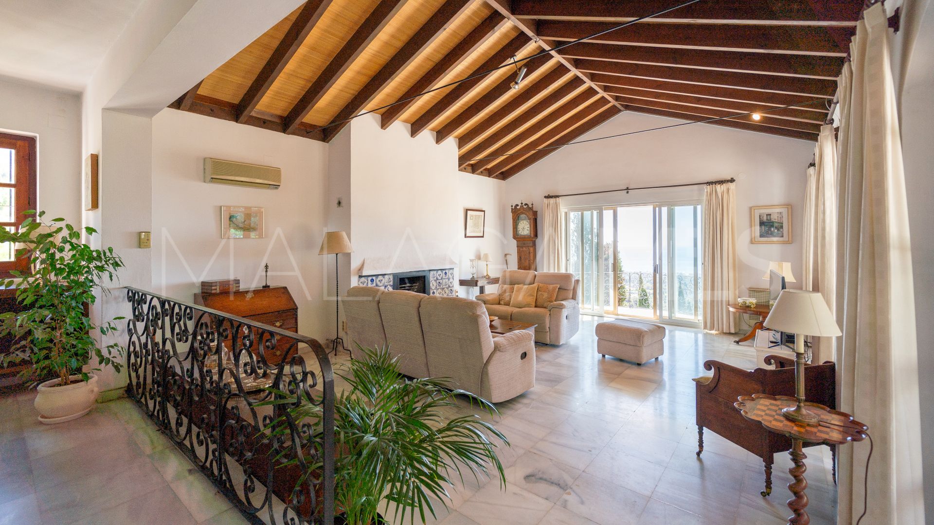 Villa for sale in Mijas