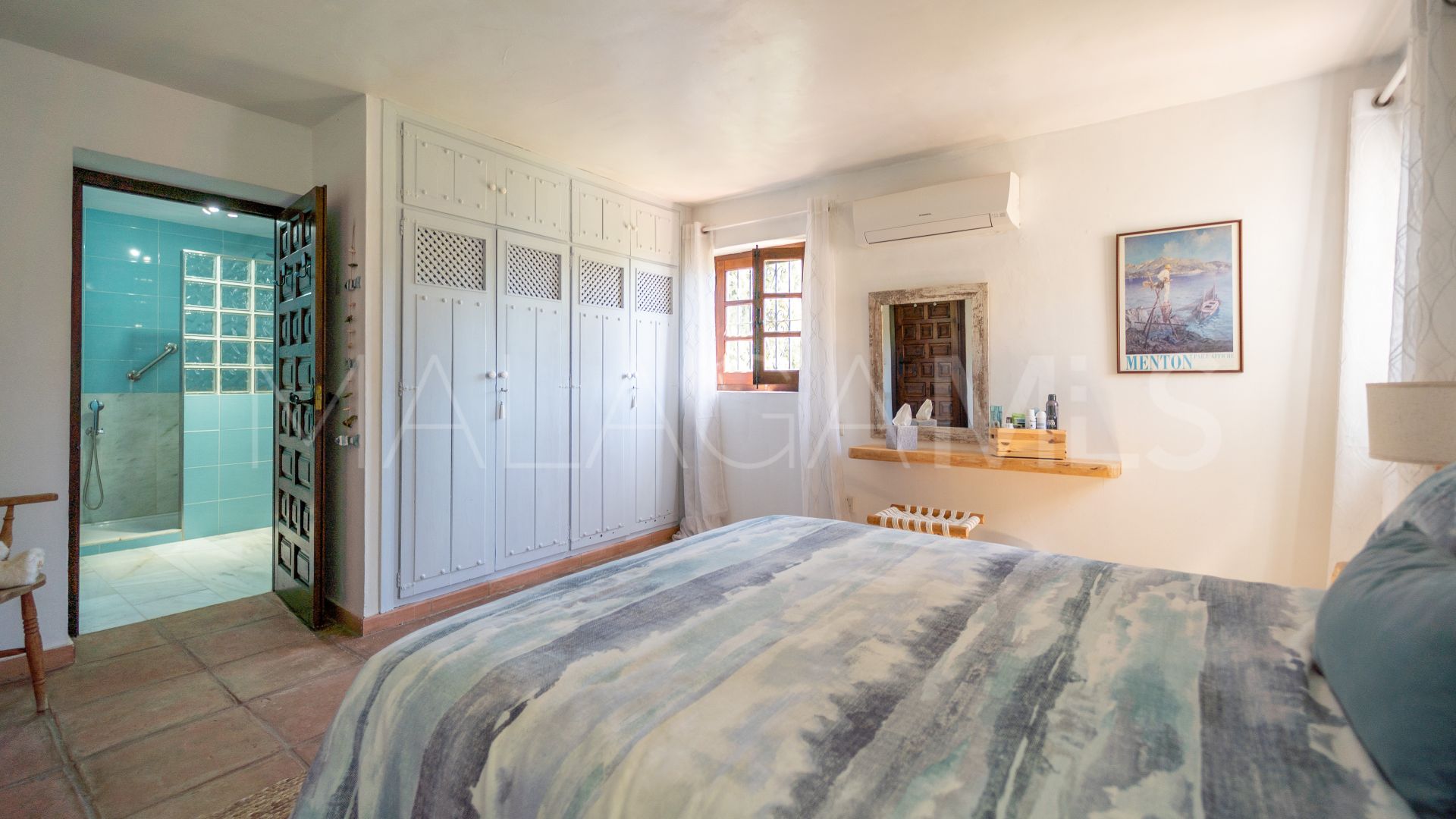 Villa for sale in Mijas