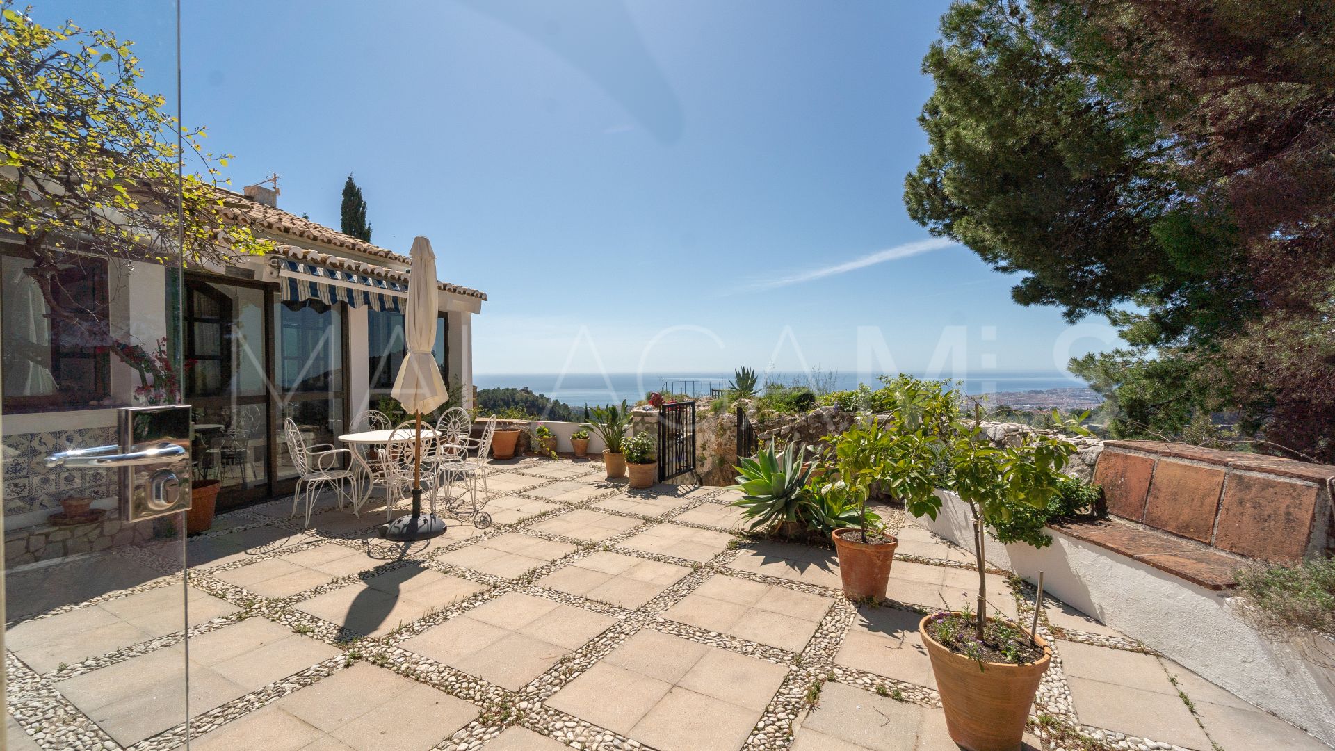 Villa for sale in Mijas