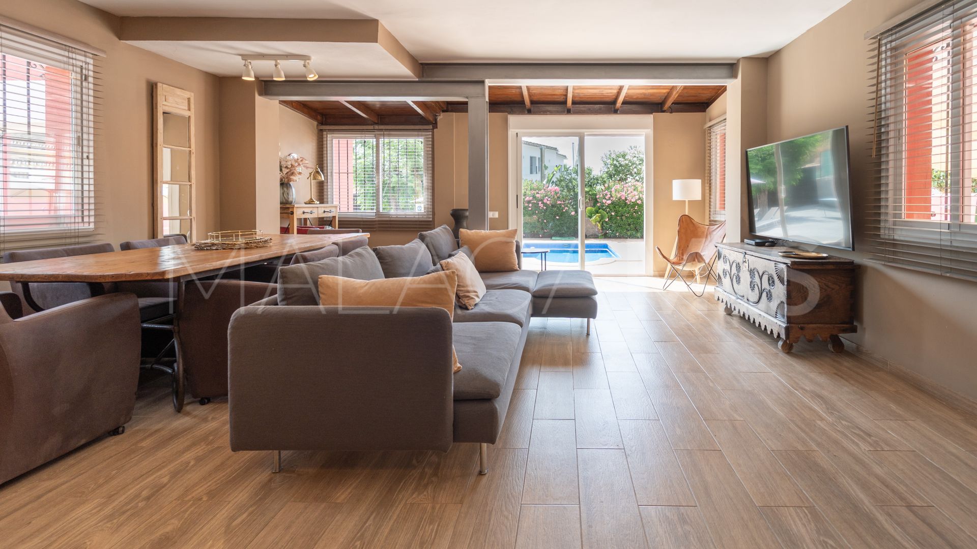 Villa for sale in Nueva Andalucia