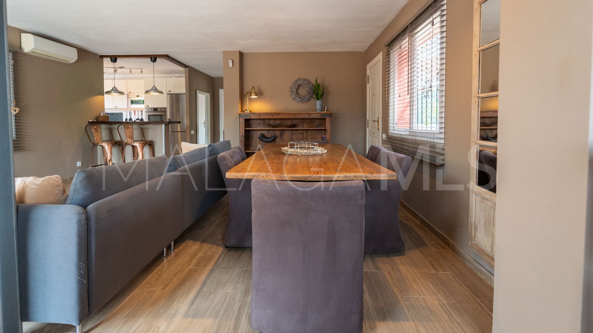 Villa for sale in Nueva Andalucia