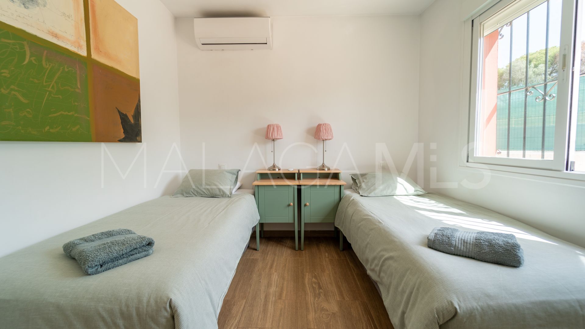 Villa for sale in Nueva Andalucia