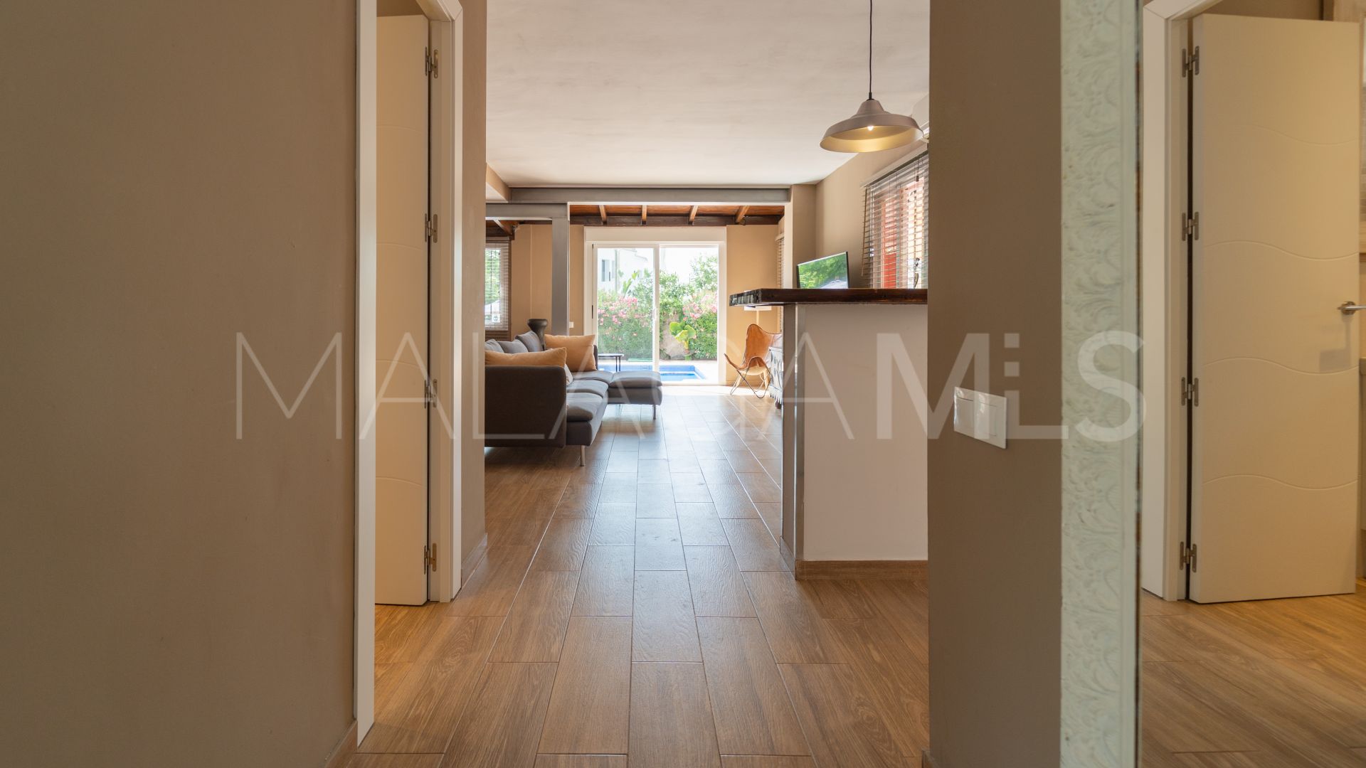 Villa for sale in Nueva Andalucia