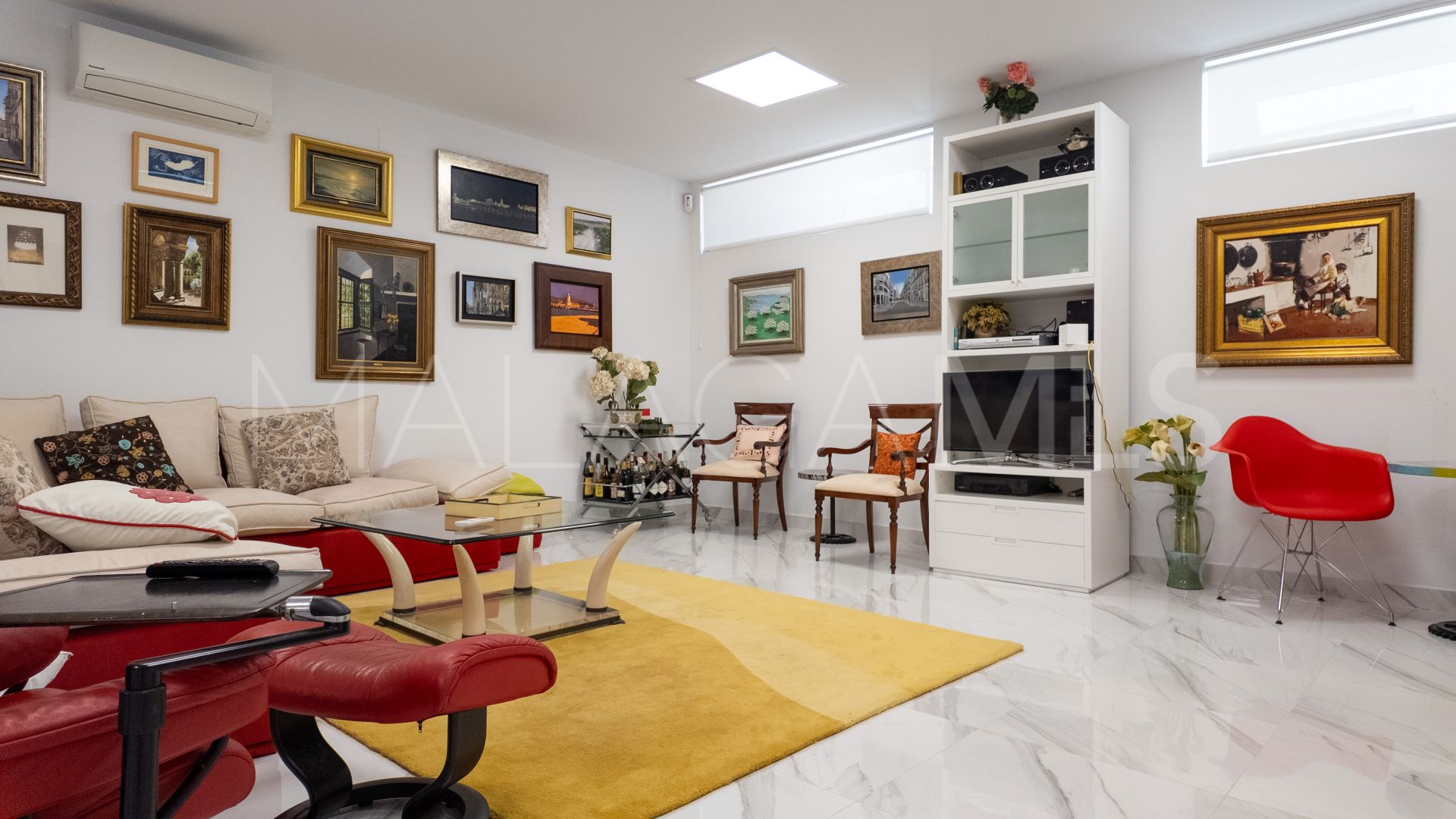 Villa for sale in Pedregalejo