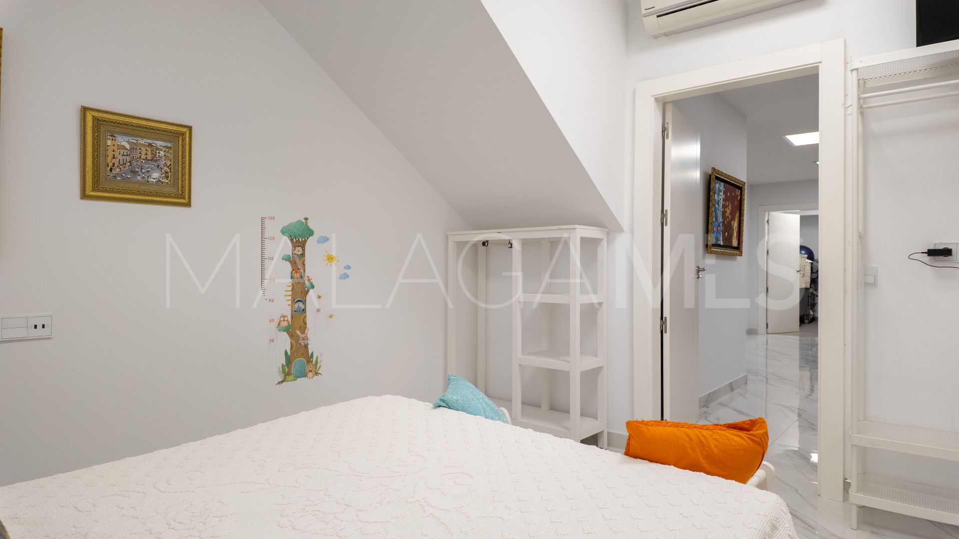 Villa for sale in Pedregalejo