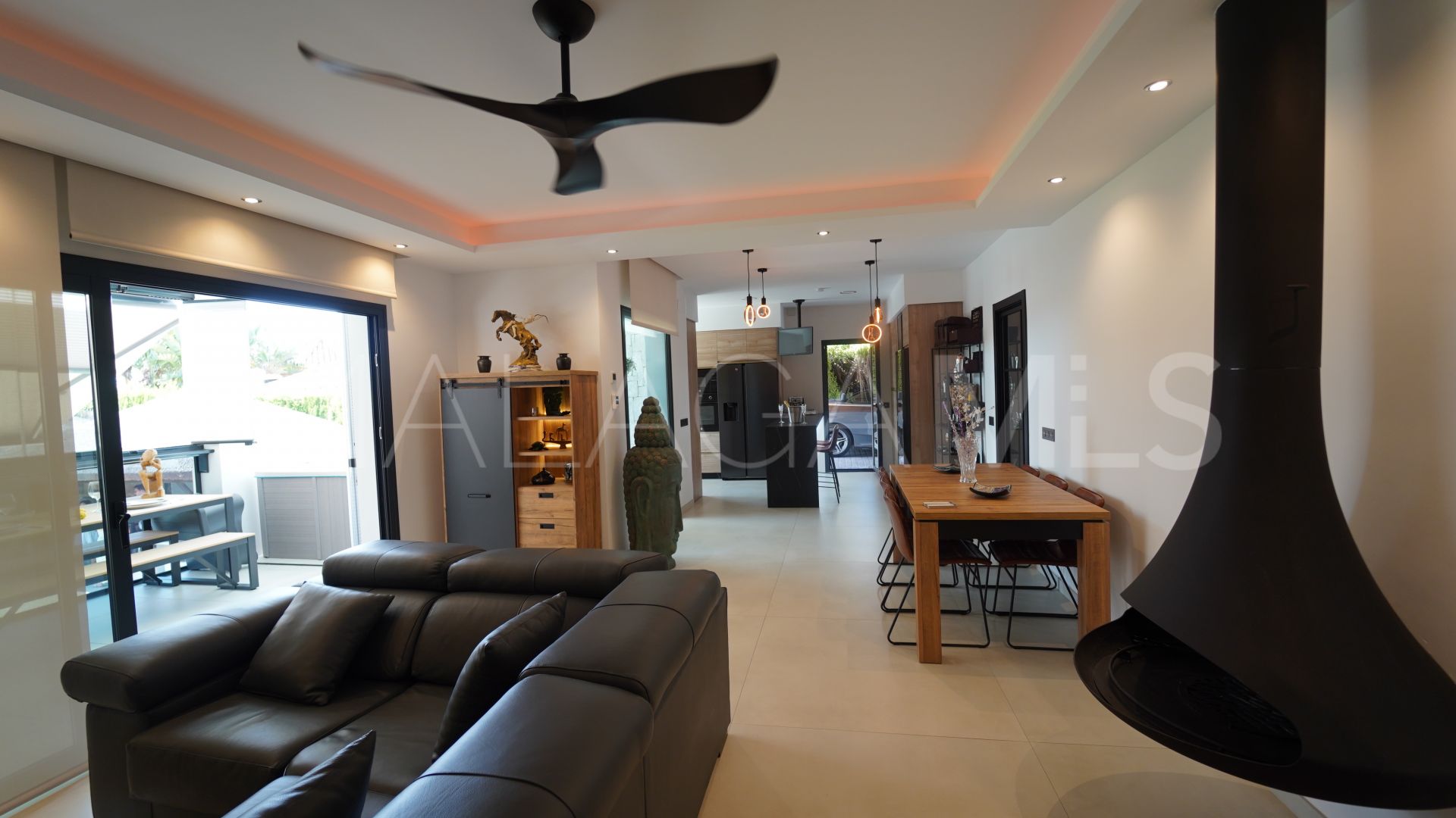 Villa for sale in Mijas Golf