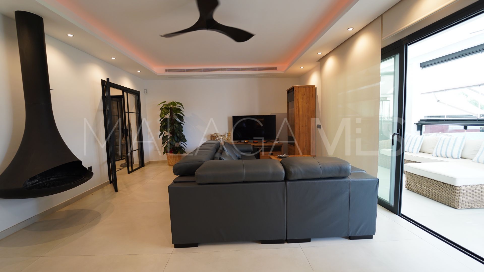 Villa for sale in Mijas Golf