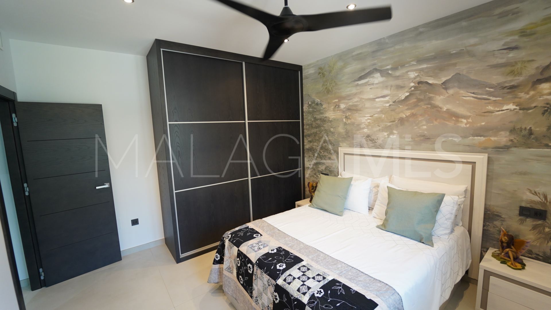 Villa for sale in Mijas Golf