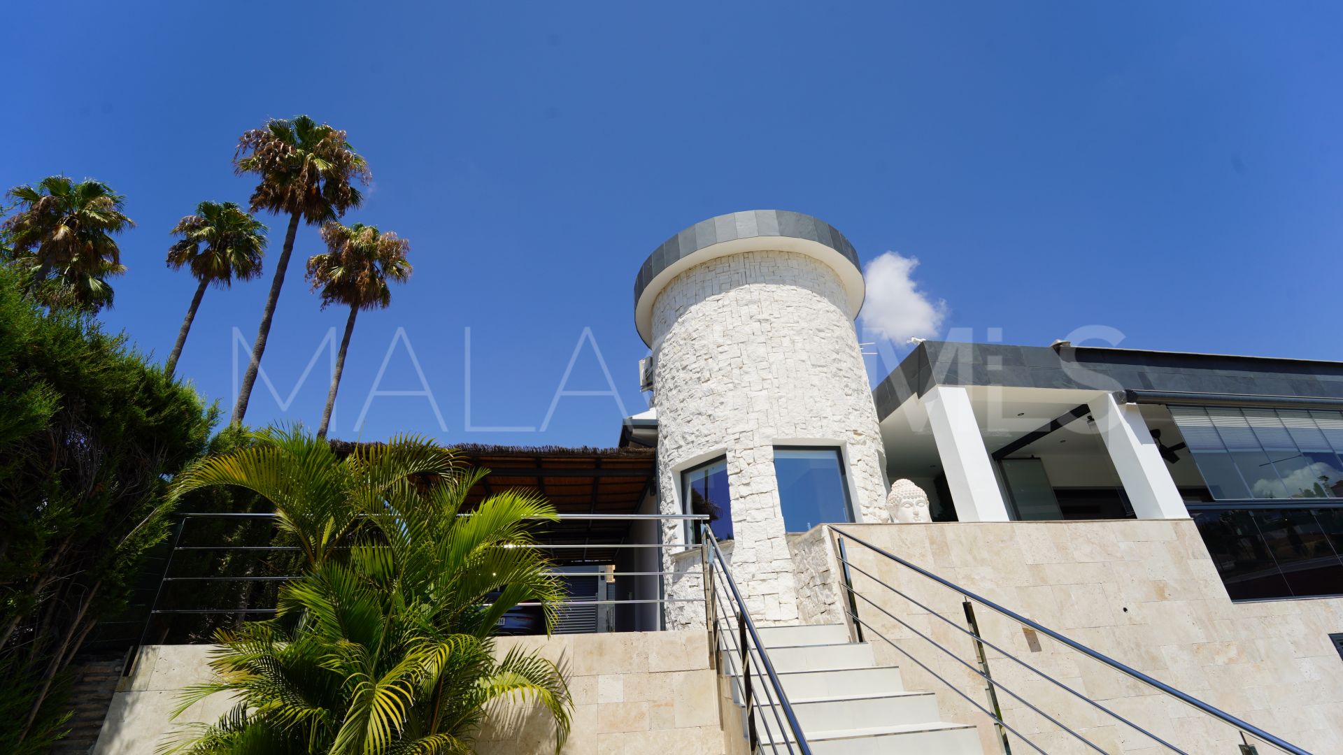 Villa for sale in Mijas Golf