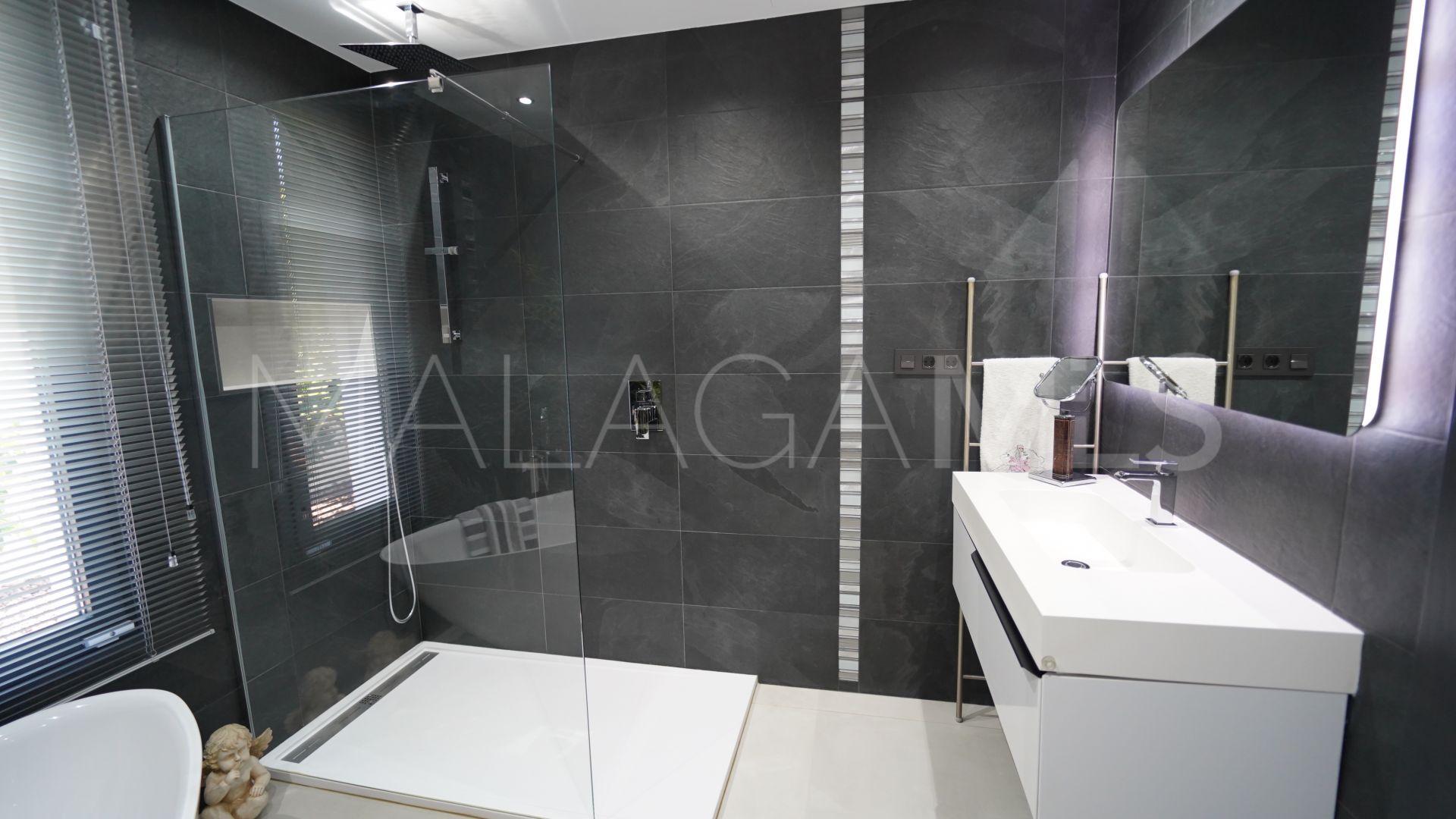 Villa for sale in Mijas Golf