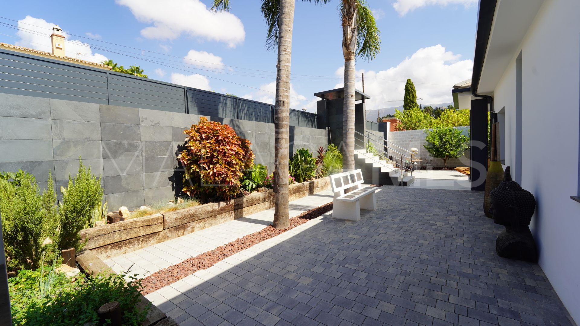 Villa for sale in Mijas Golf