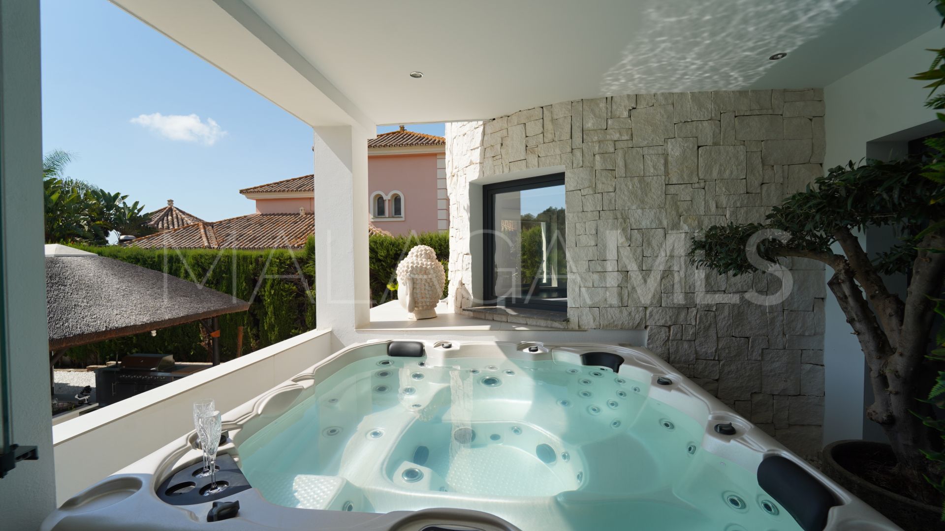 Villa for sale in Mijas Golf
