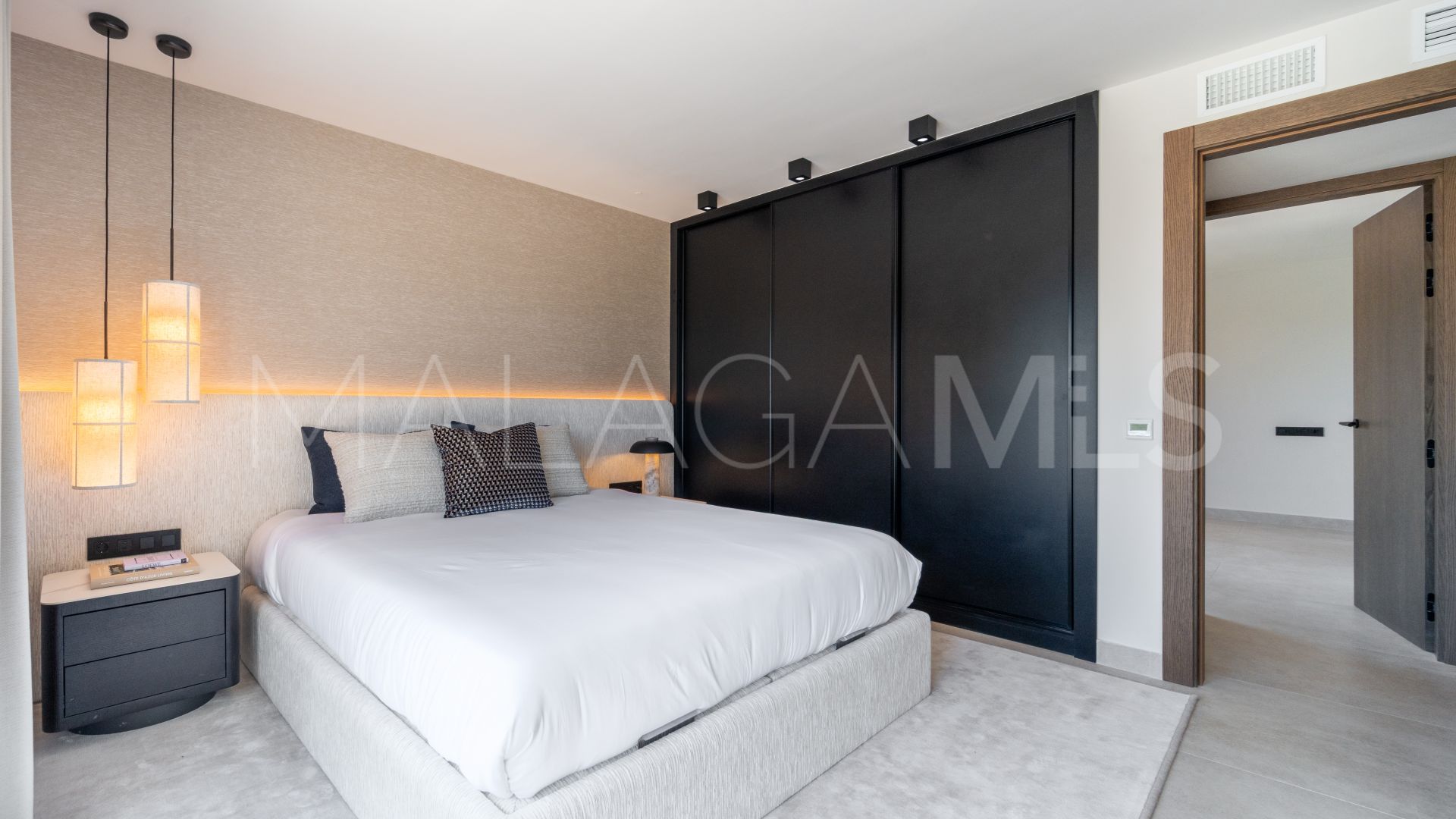 Villa for sale in Cala de Mijas