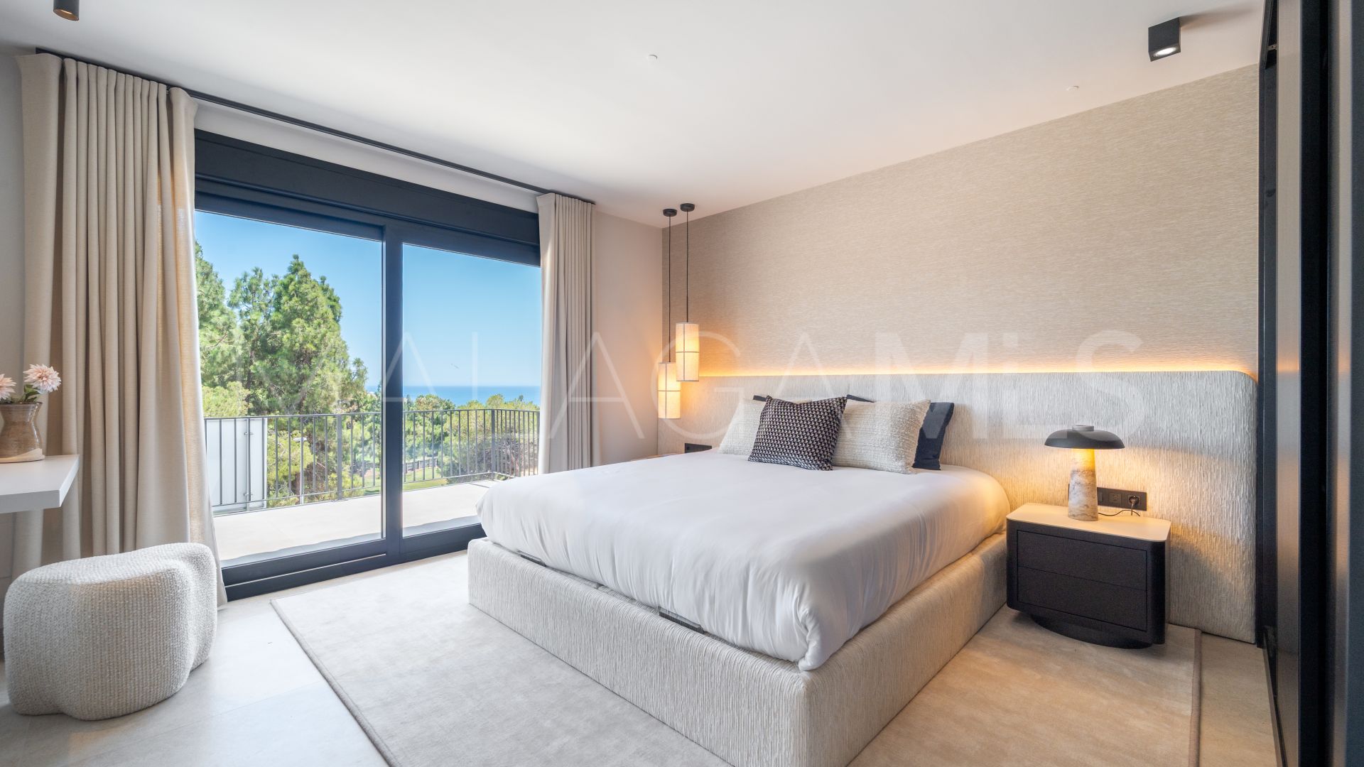 Villa for sale in Cala de Mijas