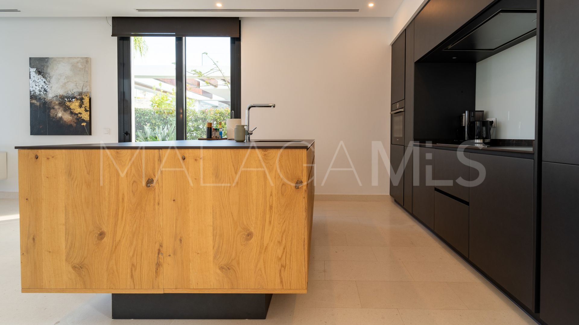 5 bedrooms semi detached villa for sale in Cabopino