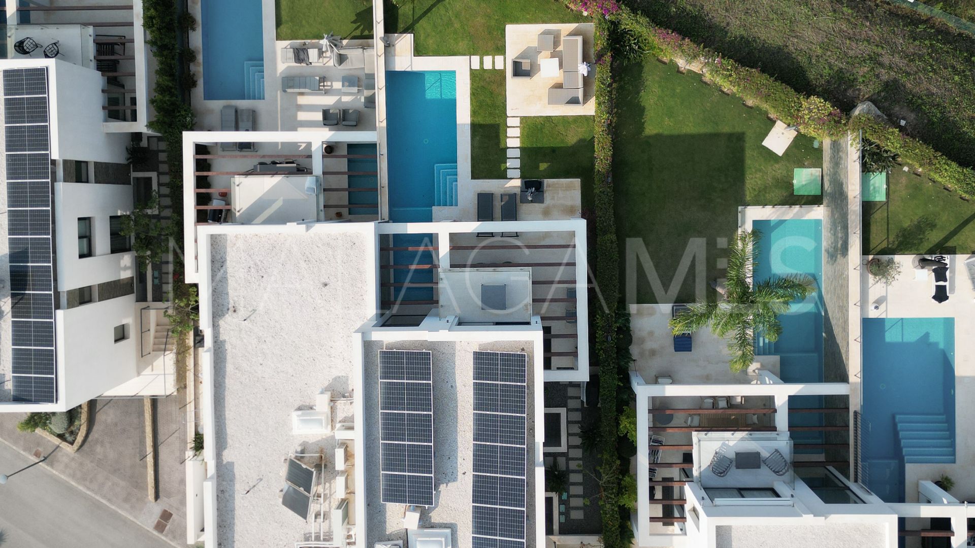 5 bedrooms semi detached villa for sale in Cabopino