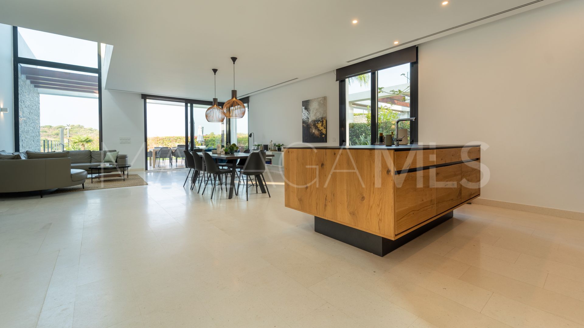 5 bedrooms semi detached villa for sale in Cabopino