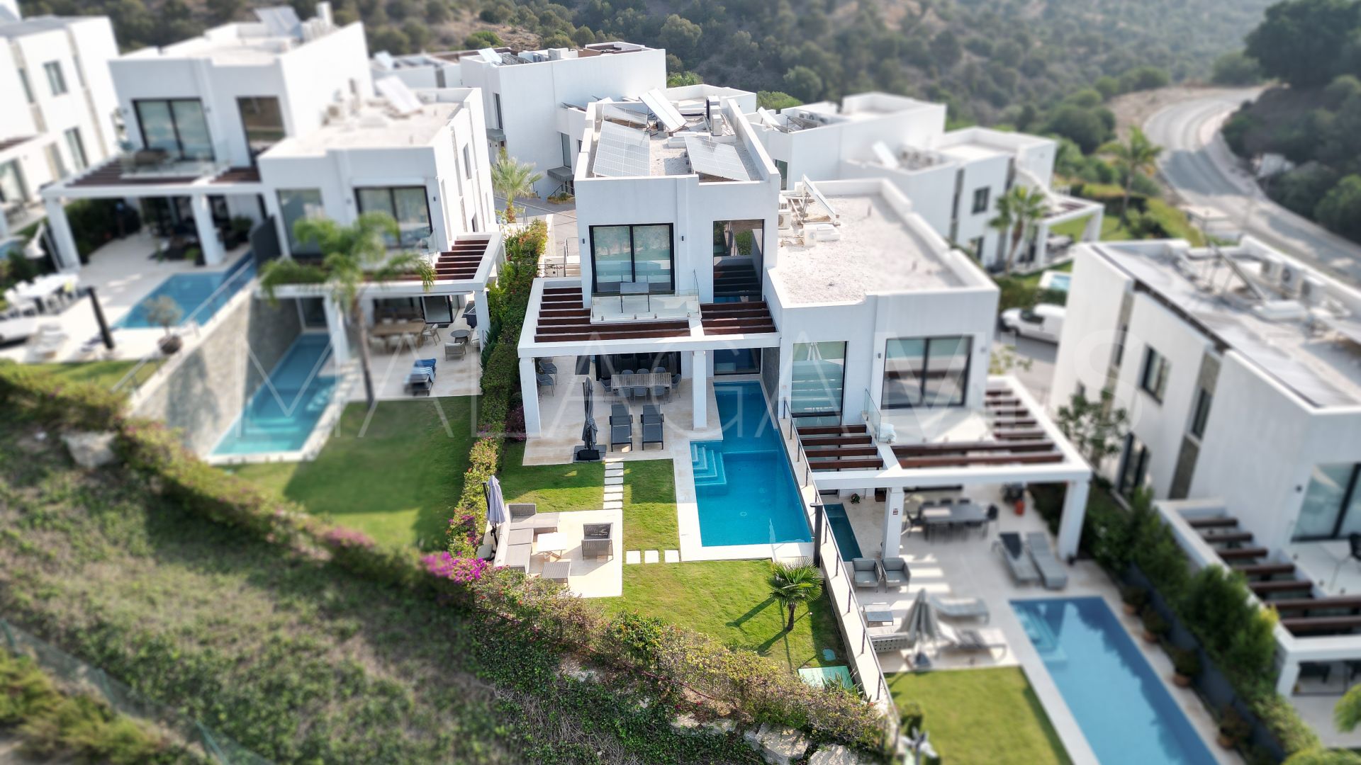 5 bedrooms semi detached villa for sale in Cabopino