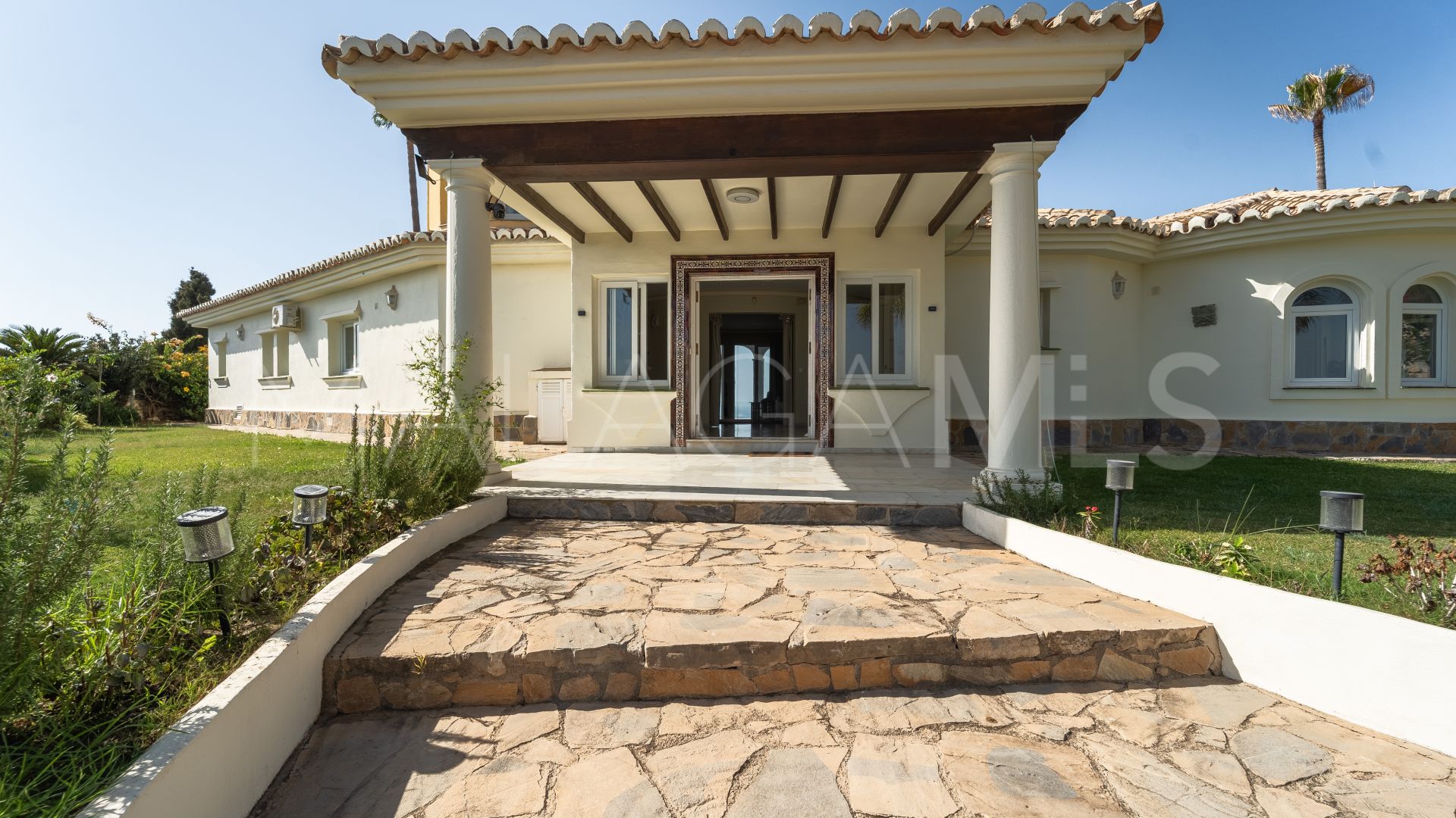 For sale villa in El Chaparral with 5 bedrooms
