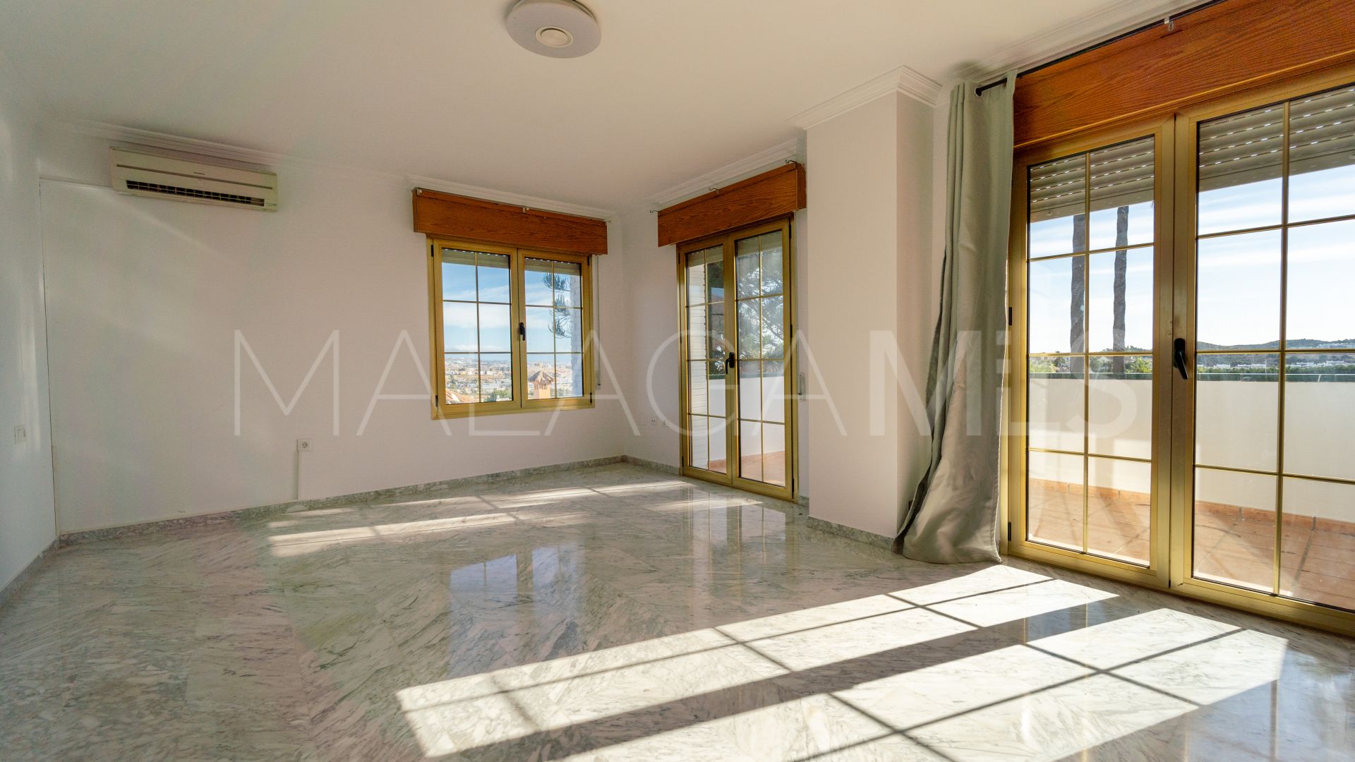 Villa for sale in Cerrado del Aguila