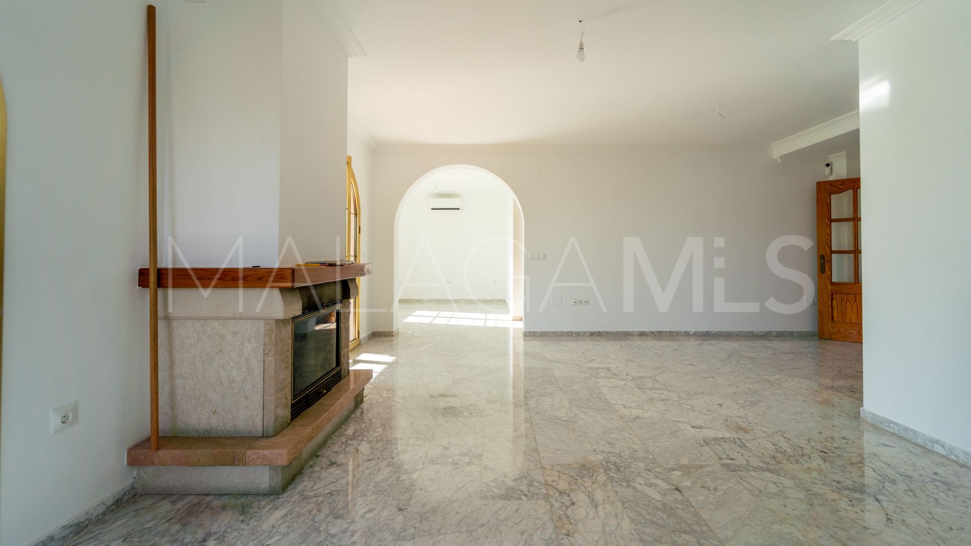 Villa for sale in Cerrado del Aguila