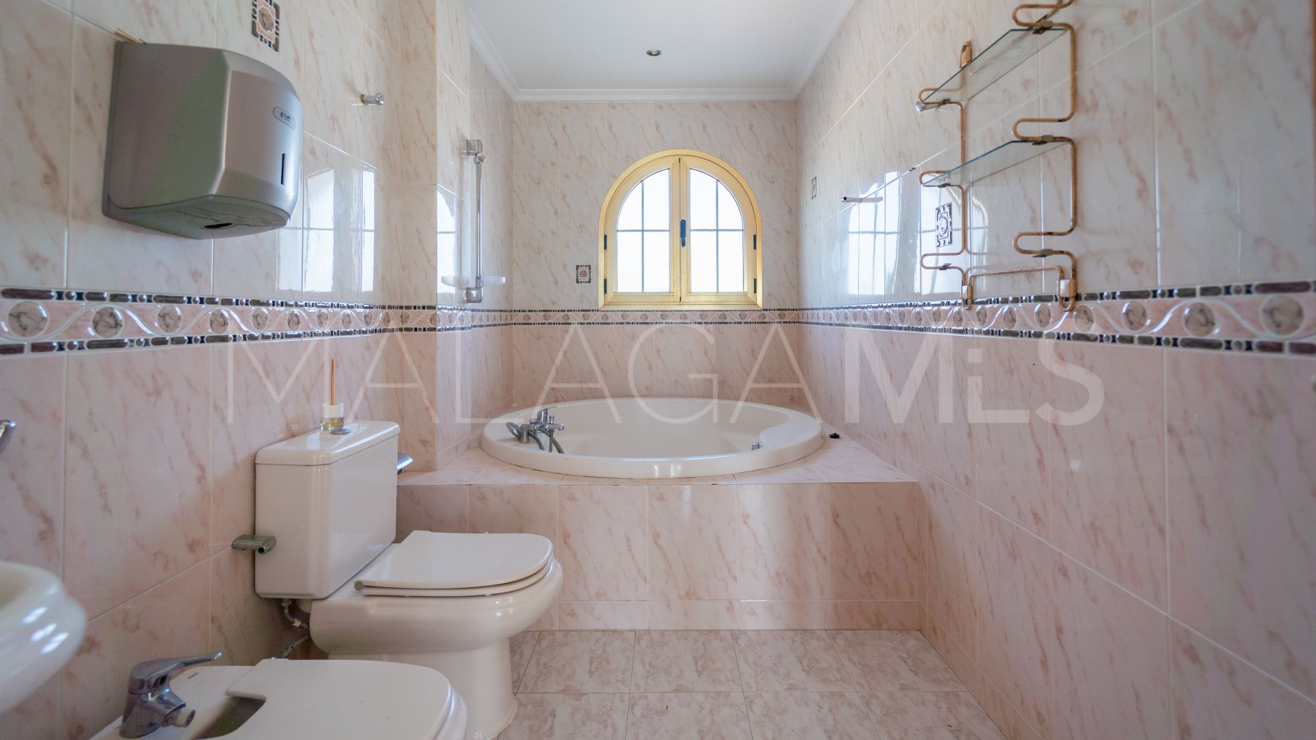 Villa for sale in Cerrado del Aguila