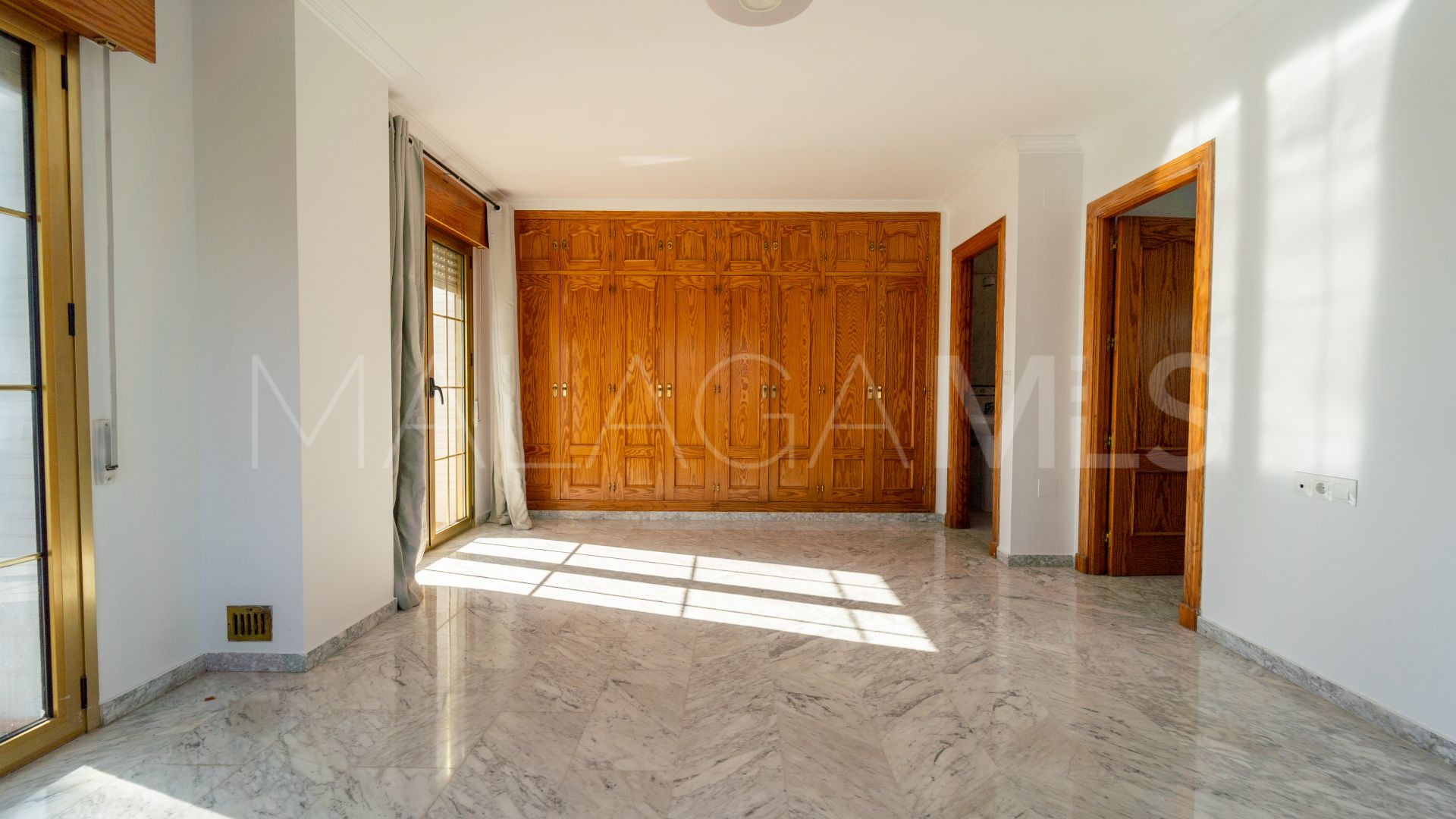 Villa for sale in Cerrado del Aguila