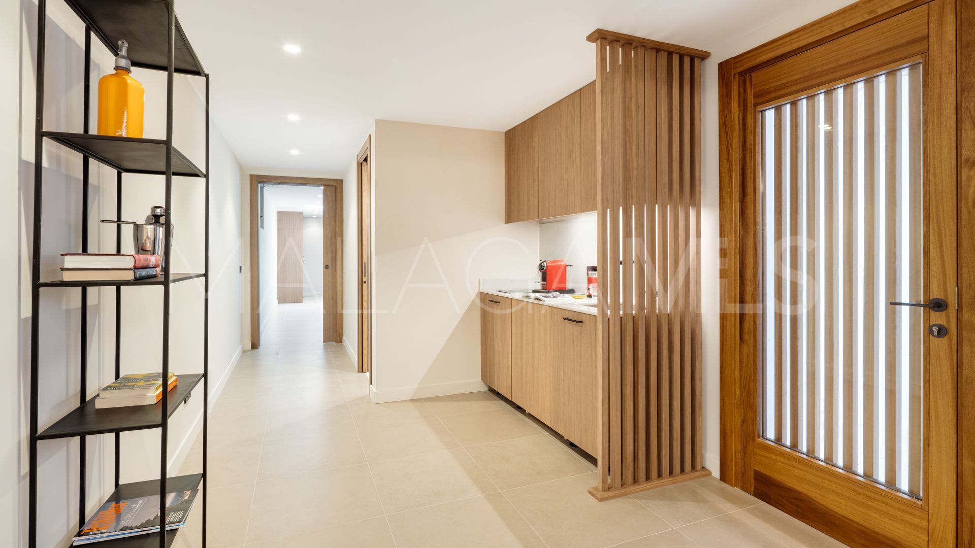 Villa for sale in Elviria