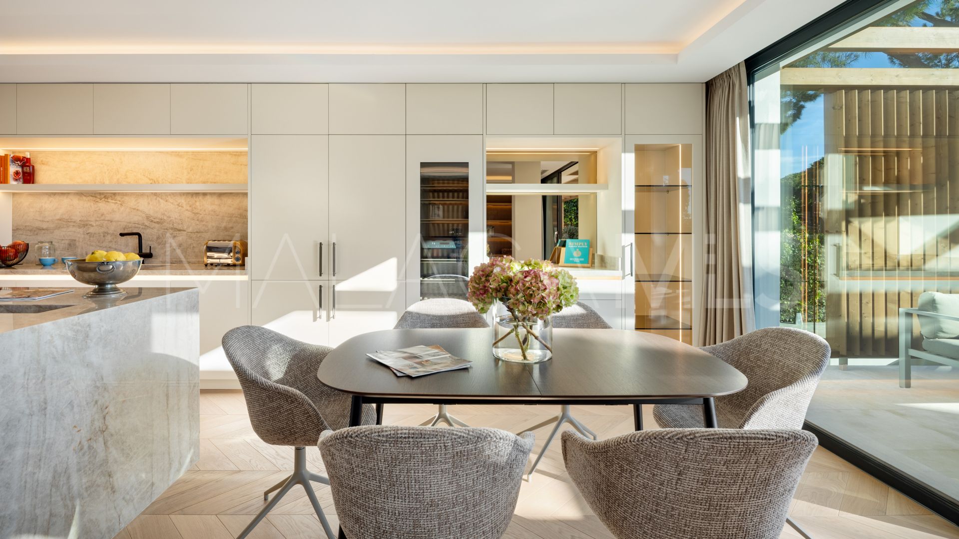 Villa for sale in Elviria