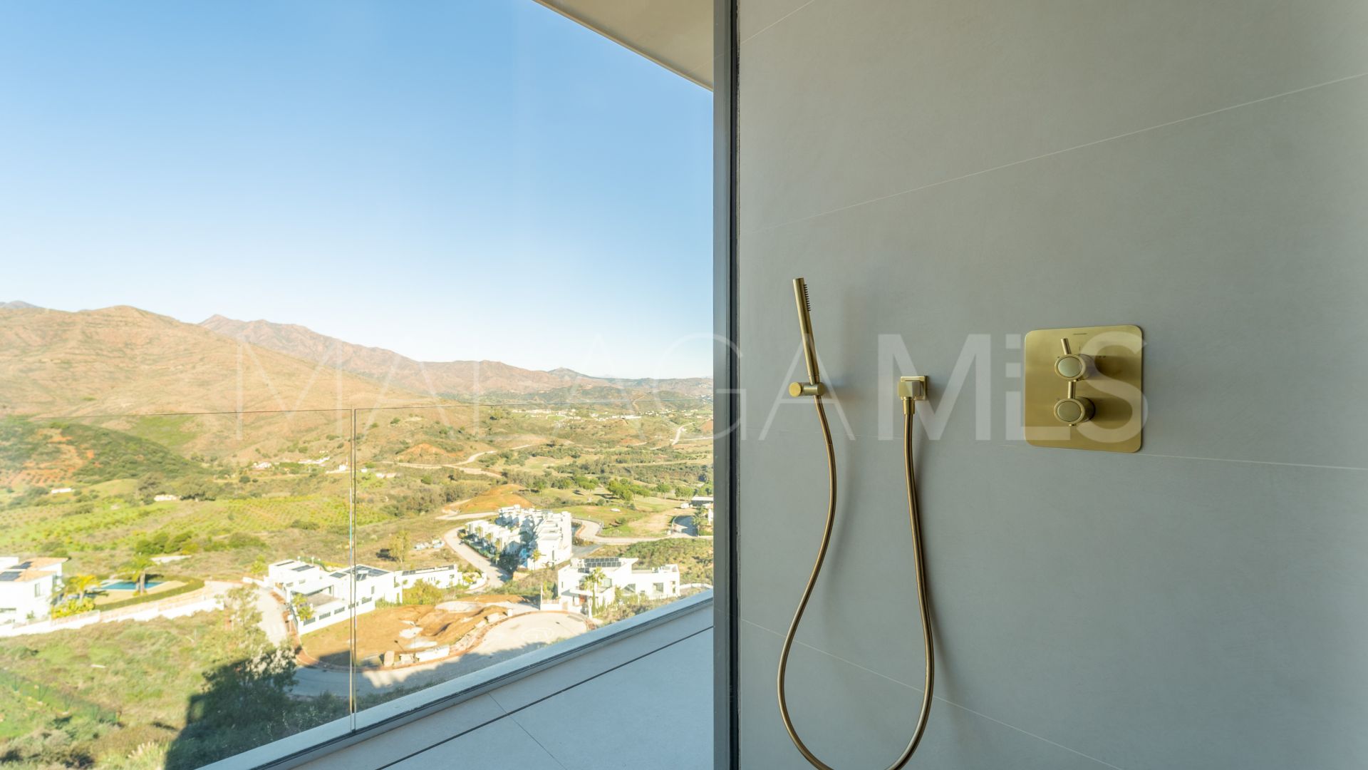 For sale villa with 5 bedrooms in La Cala Golf Resort